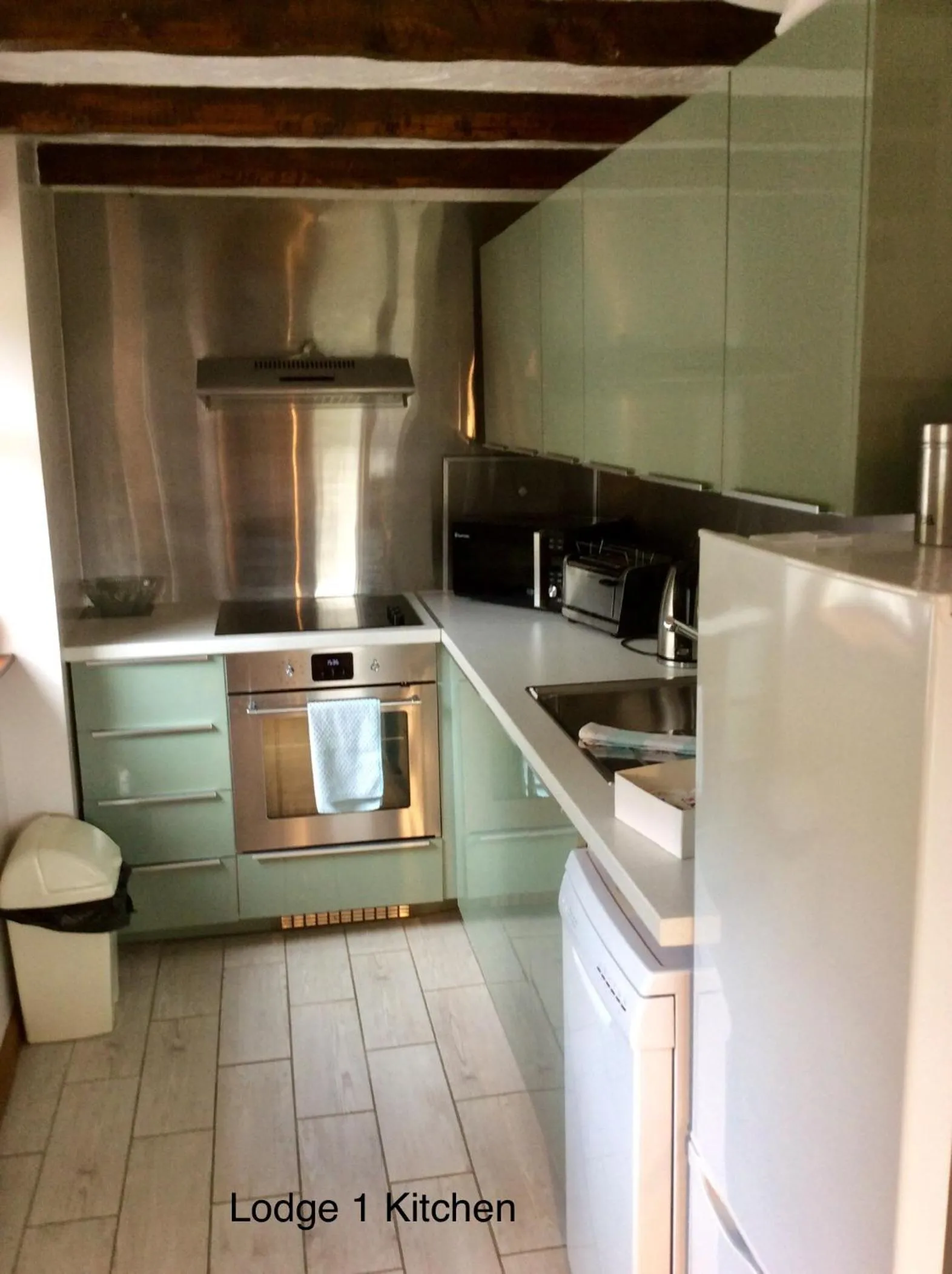 Kitchen or kitchenette in Cwmbach Guest House