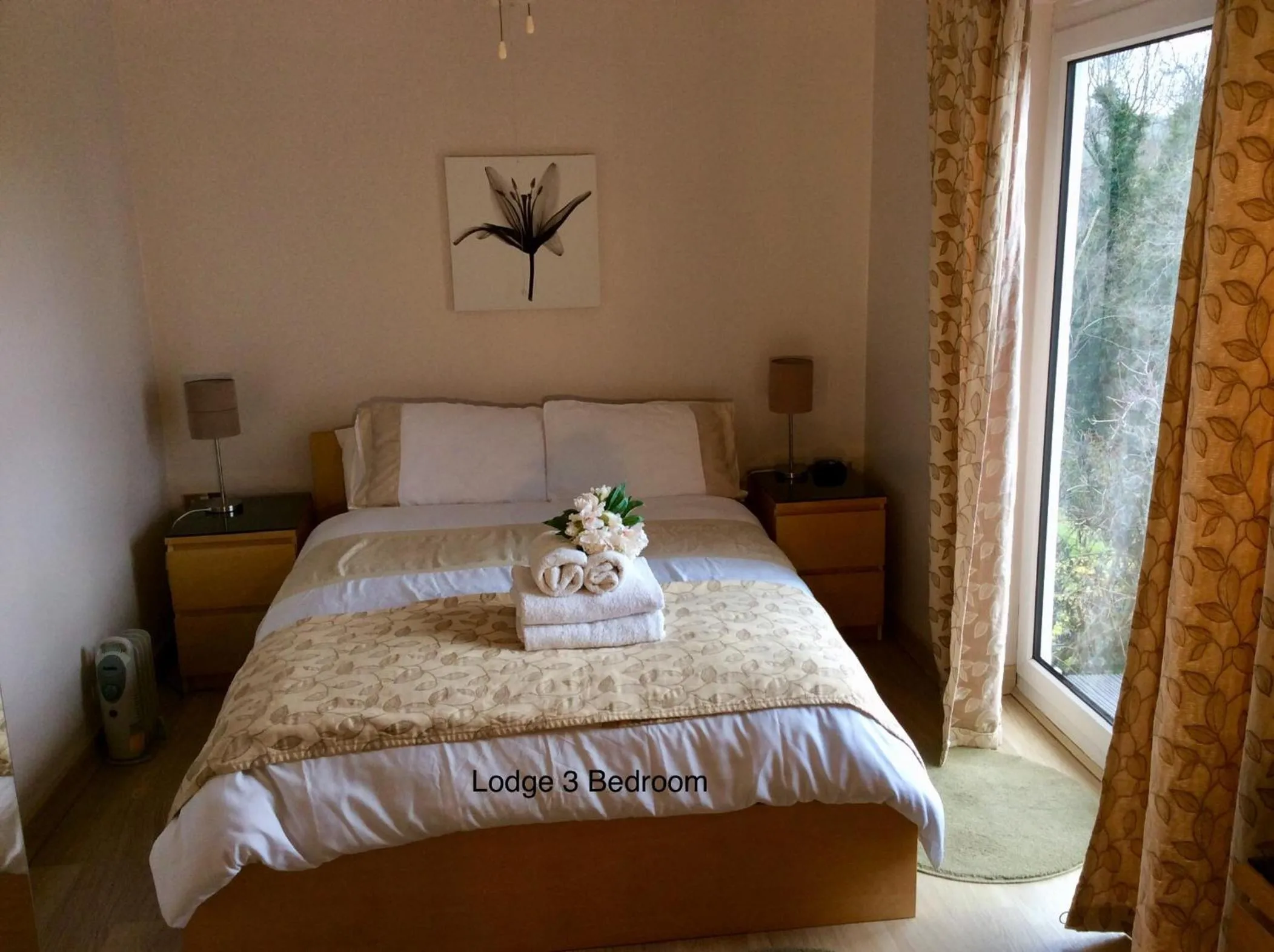 Bedroom, Bed in Cwmbach Guest House