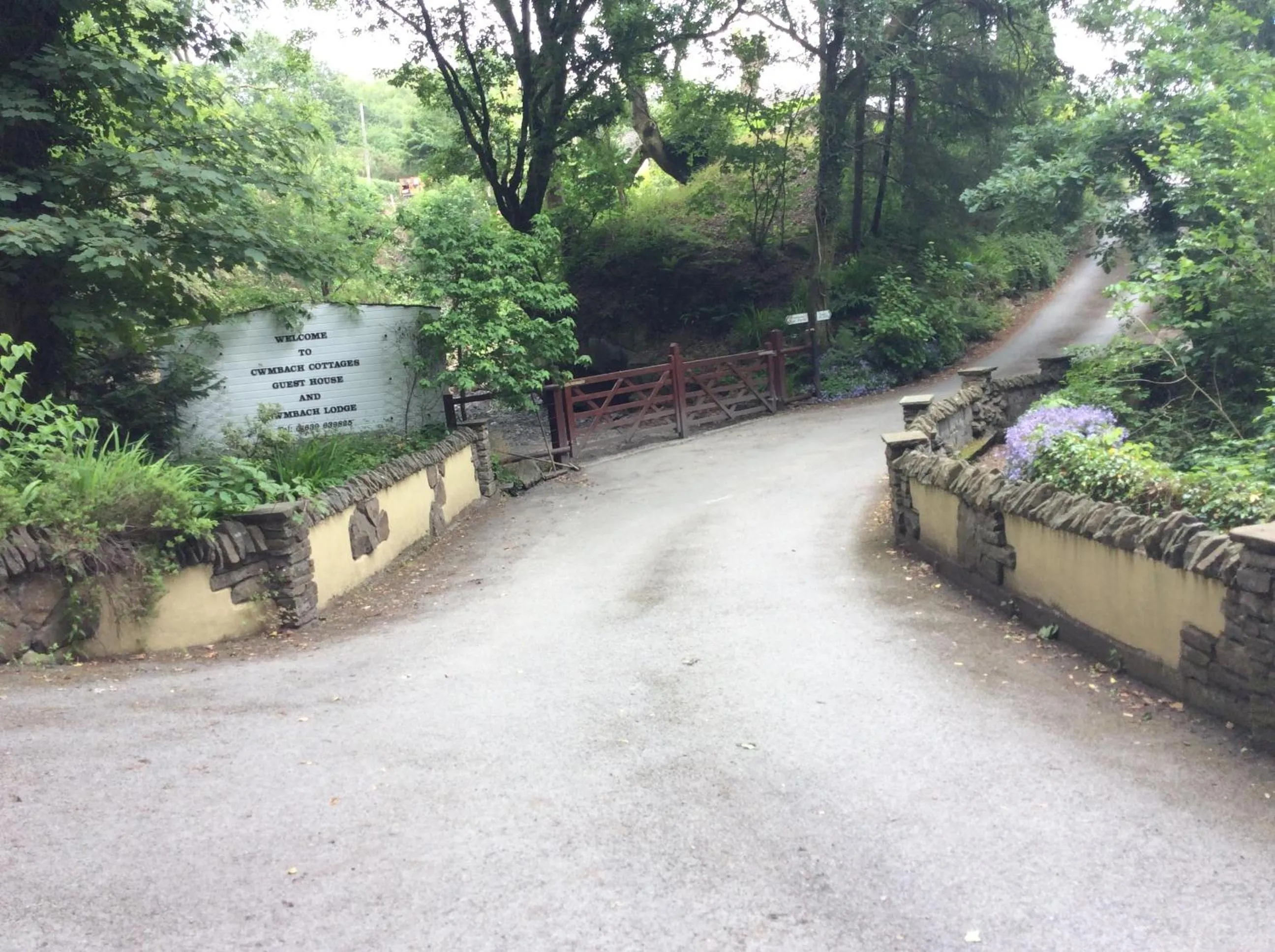 Facade/entrance in Cwmbach Guest House