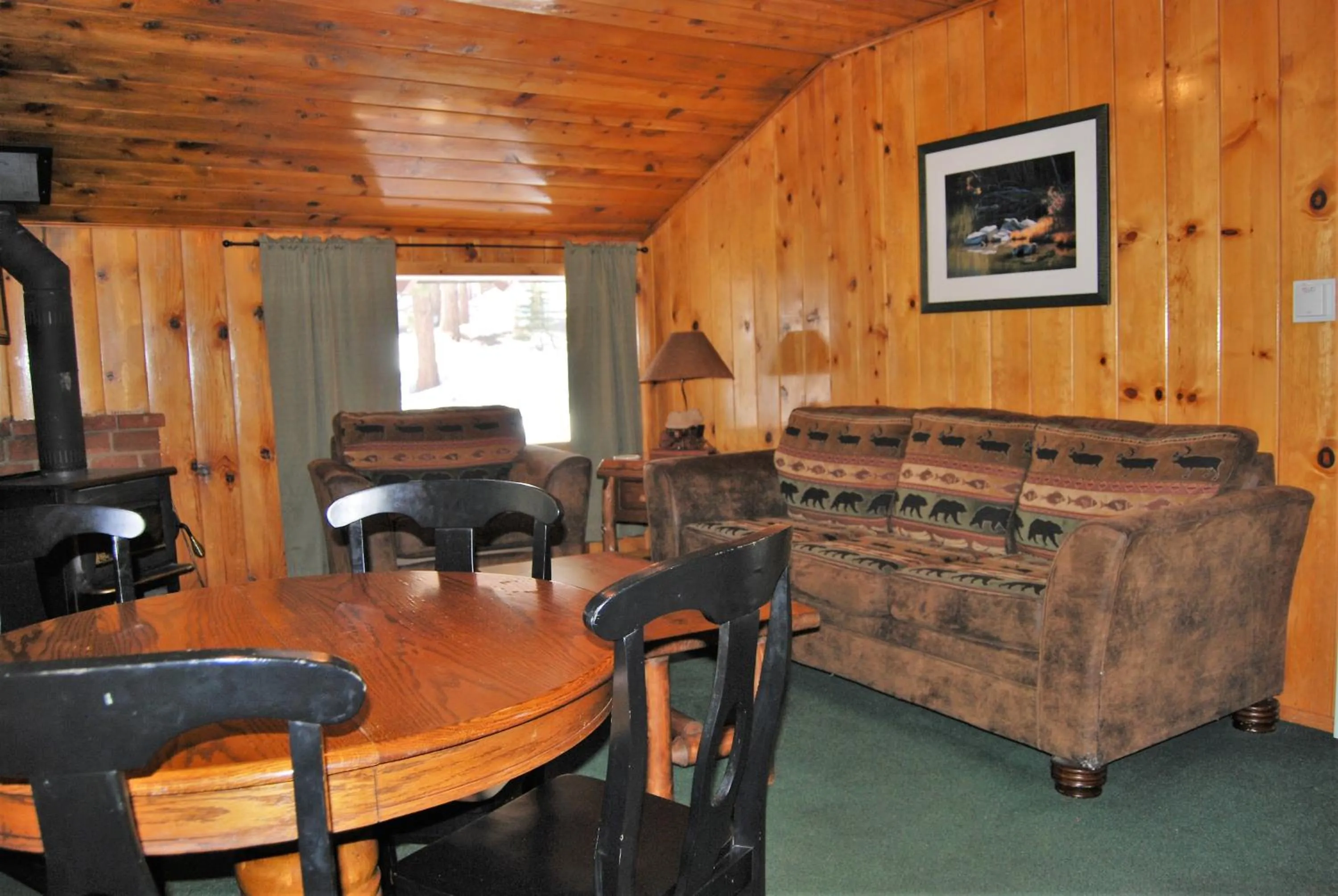 Living room in Edelweiss Lodge