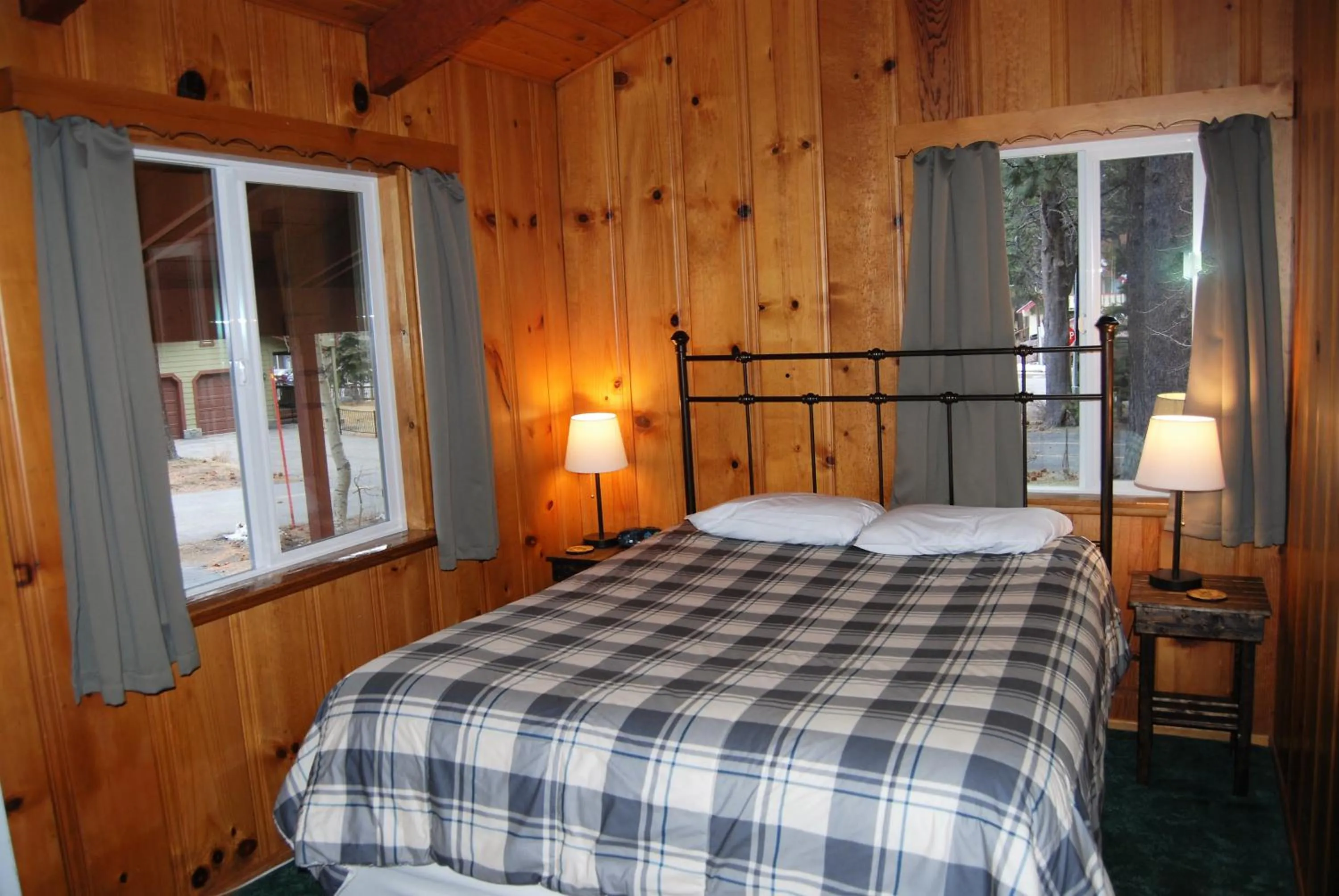 Bedroom, Bed in Edelweiss Lodge