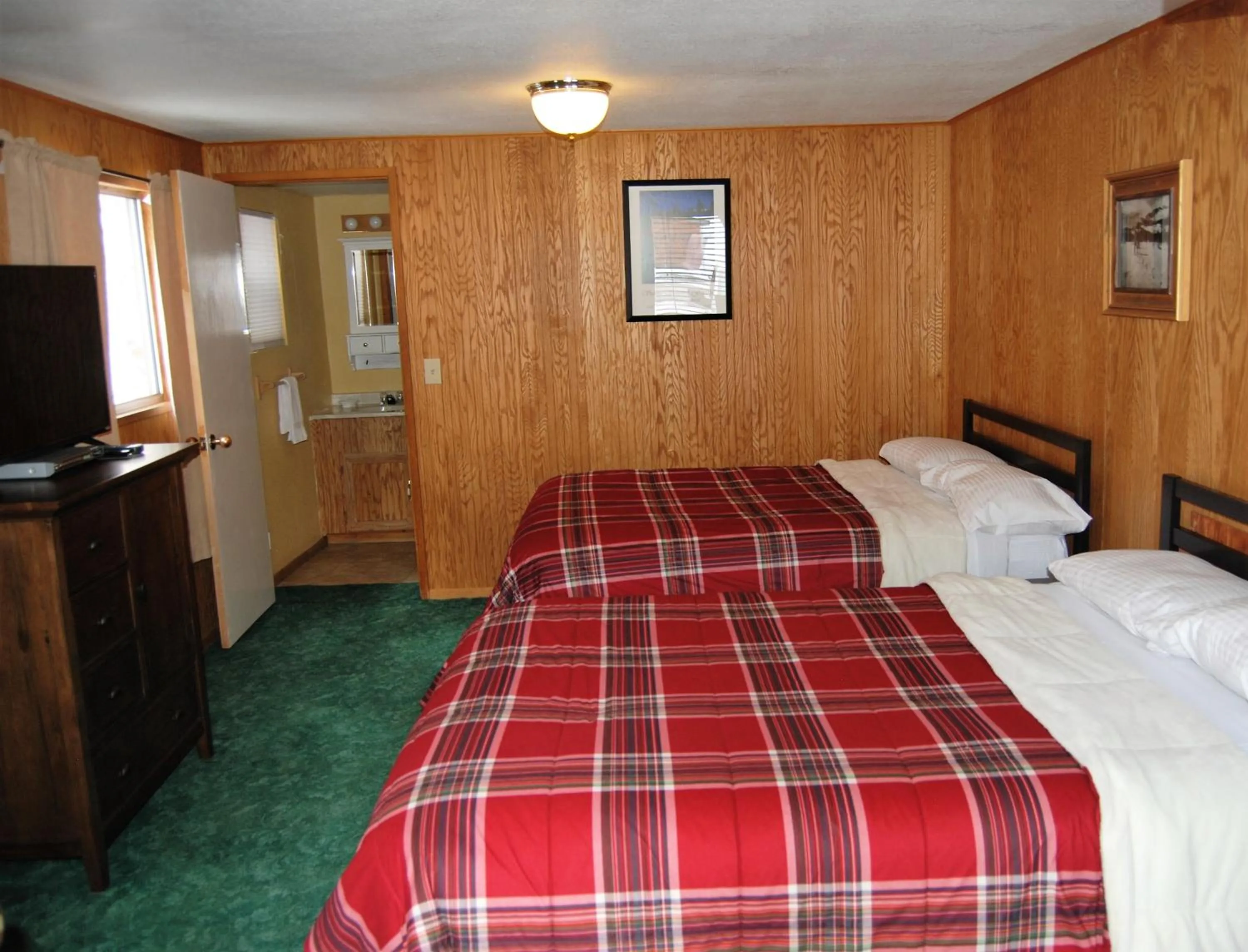 Bedroom, Bed in Edelweiss Lodge