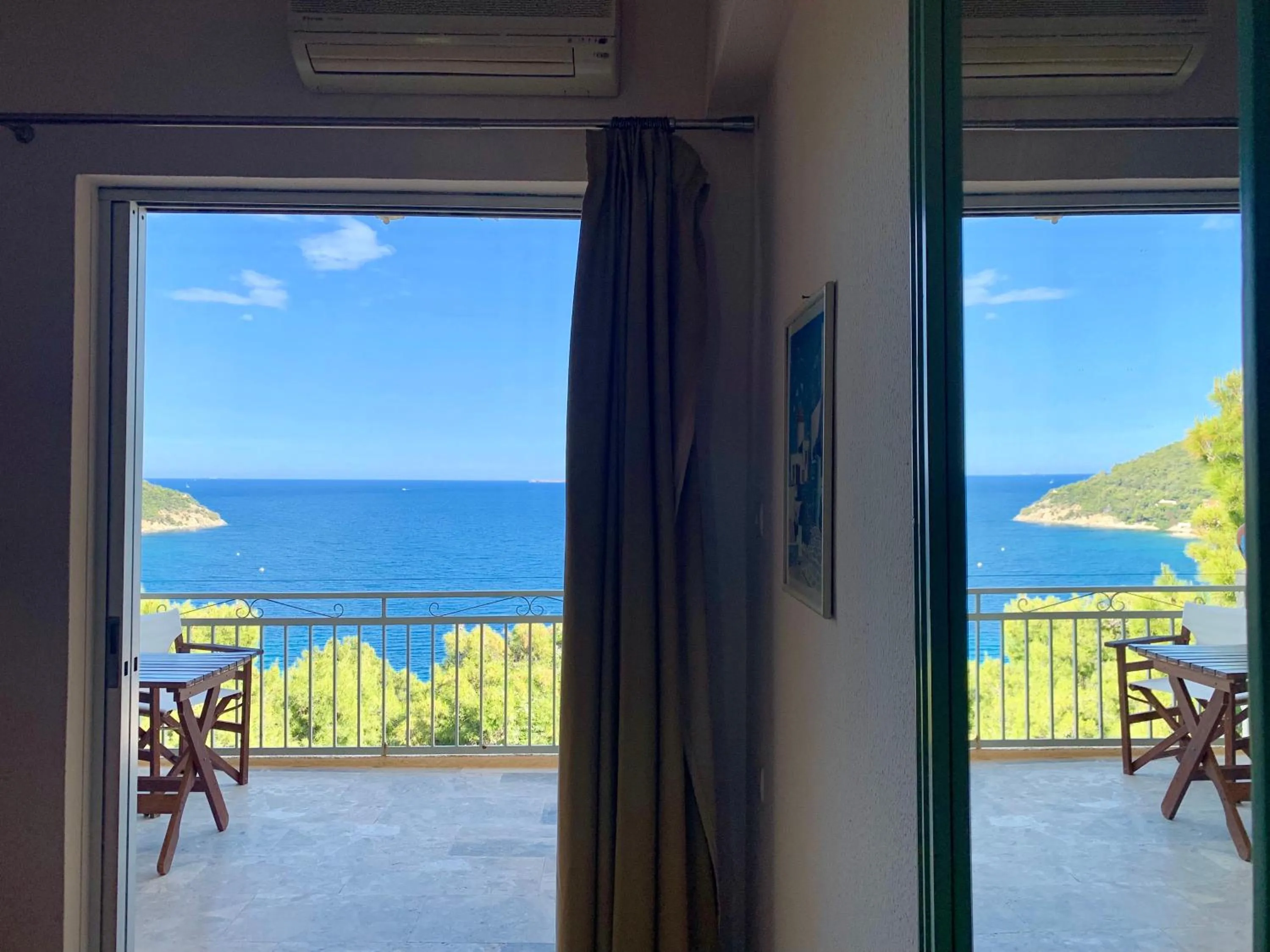 Day in Fedra Apartments