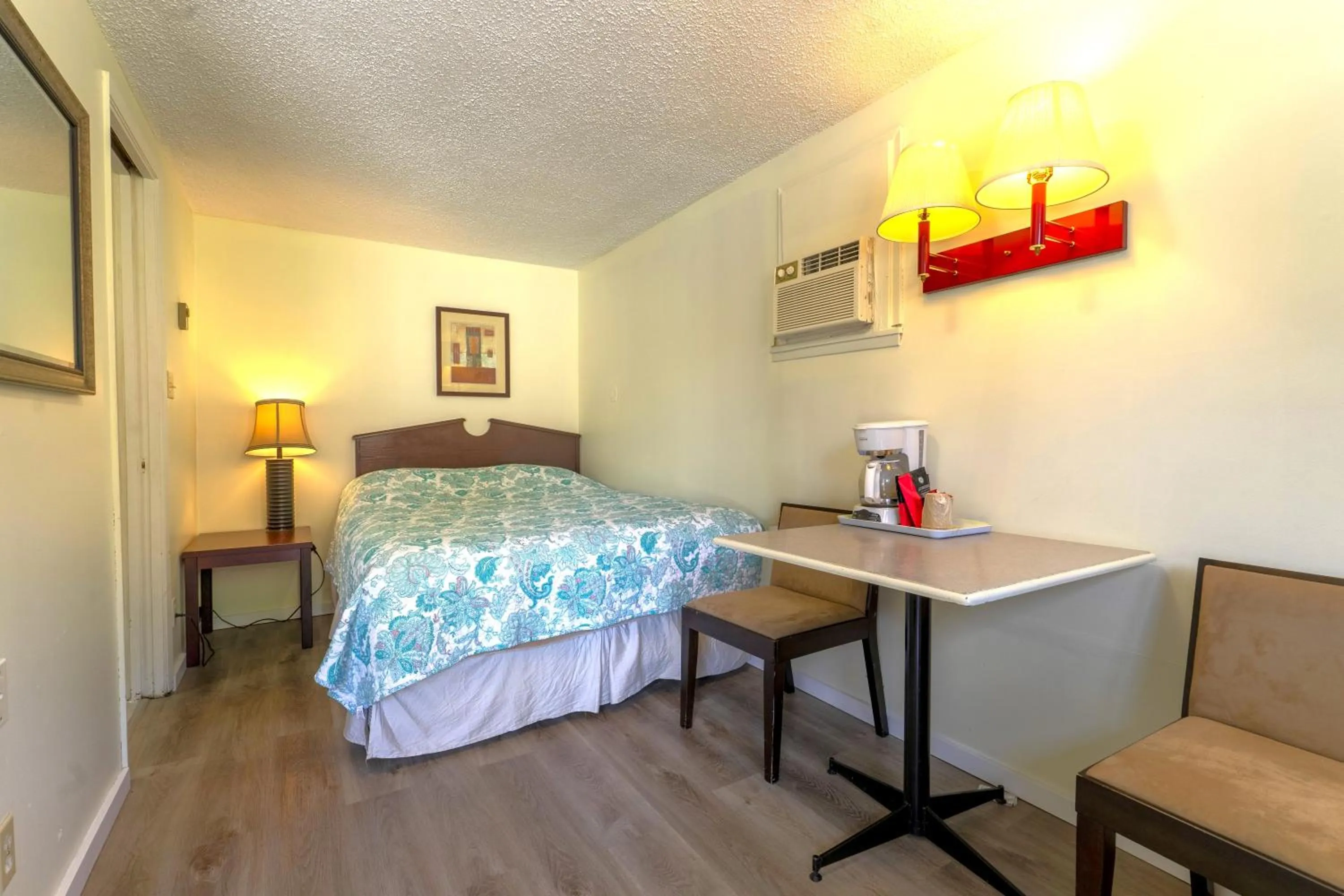 Bed in Richca Chalets Resort