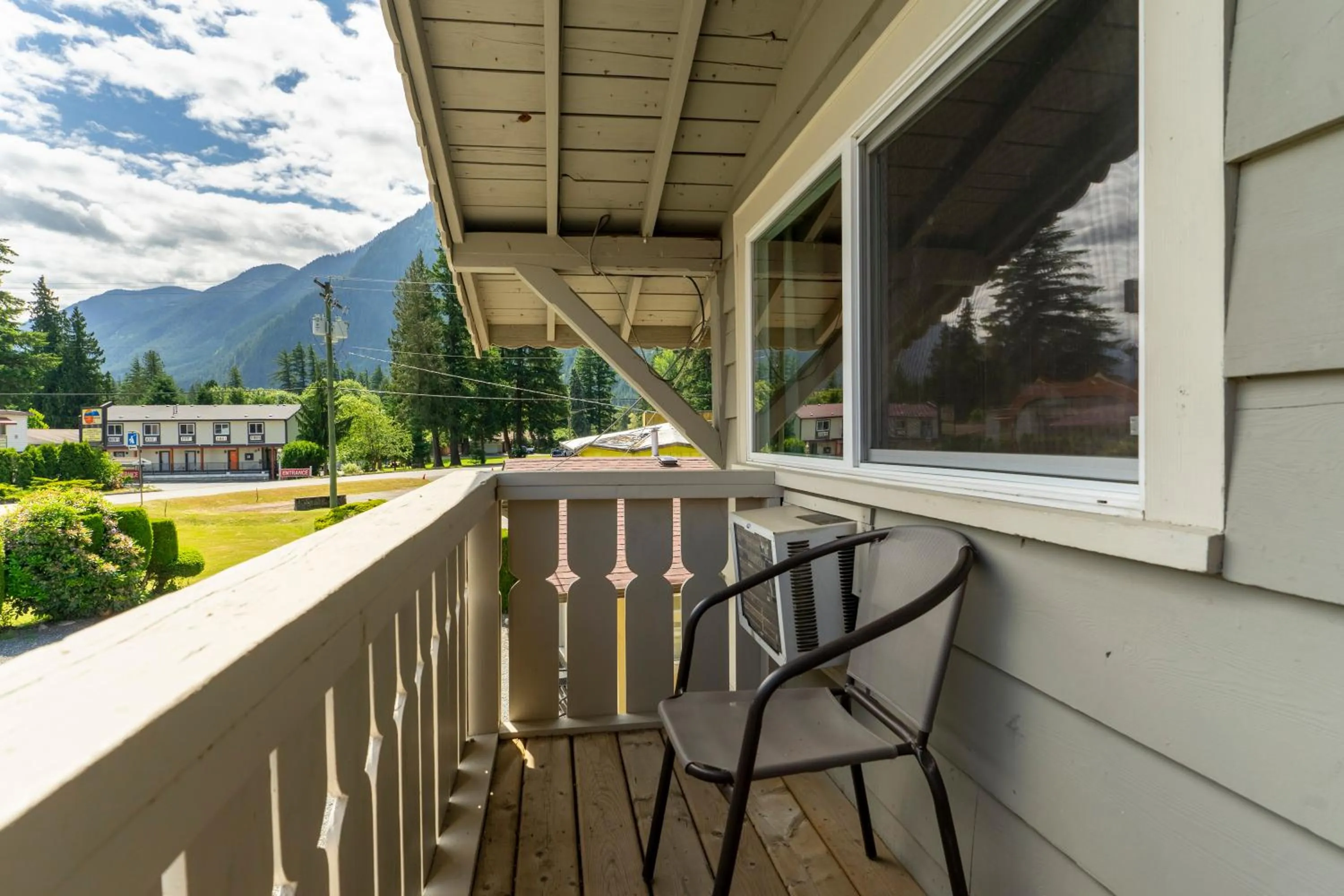 Richca Chalets Resort