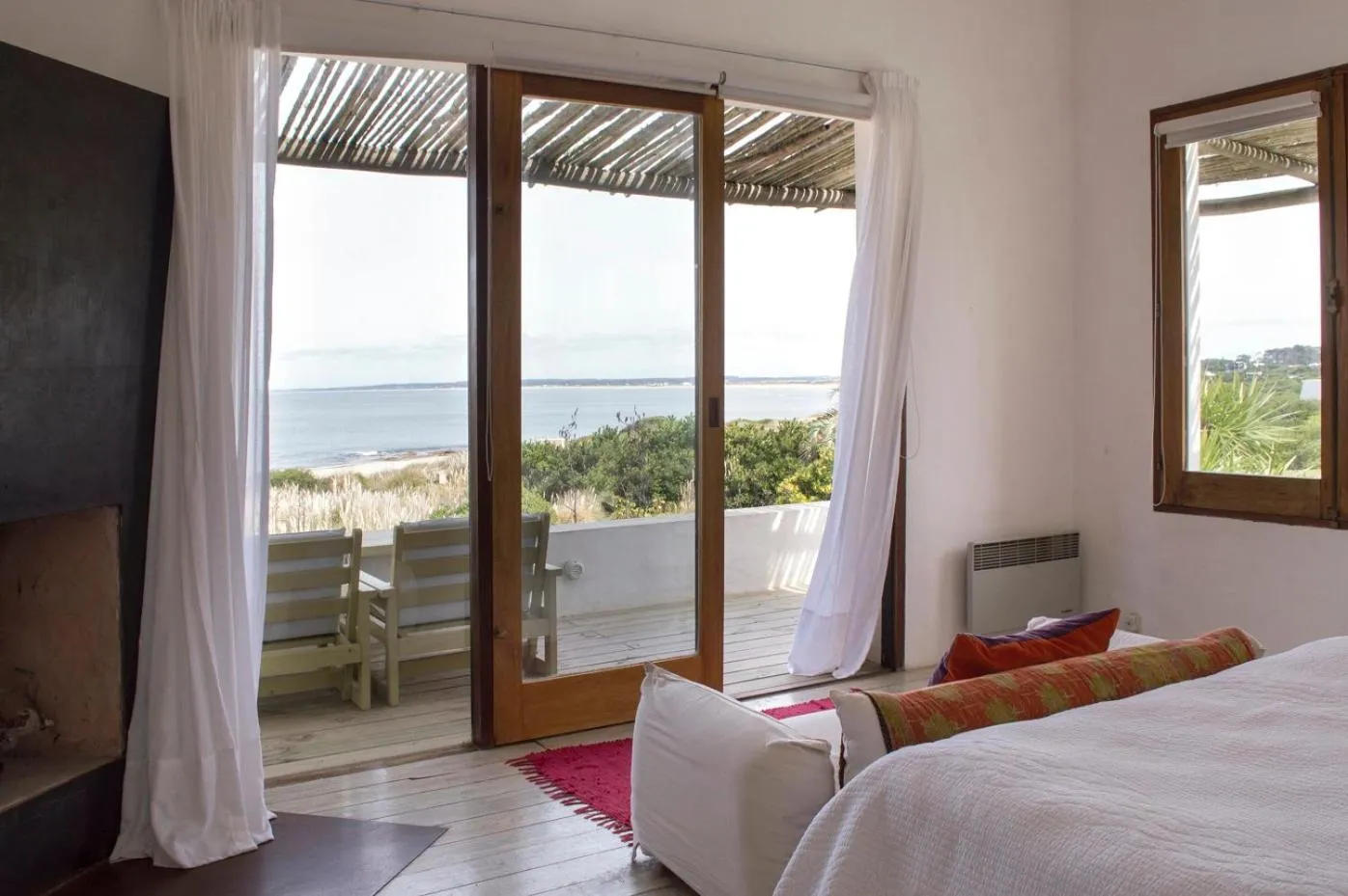 Sea view, Bed in Posada del Faro