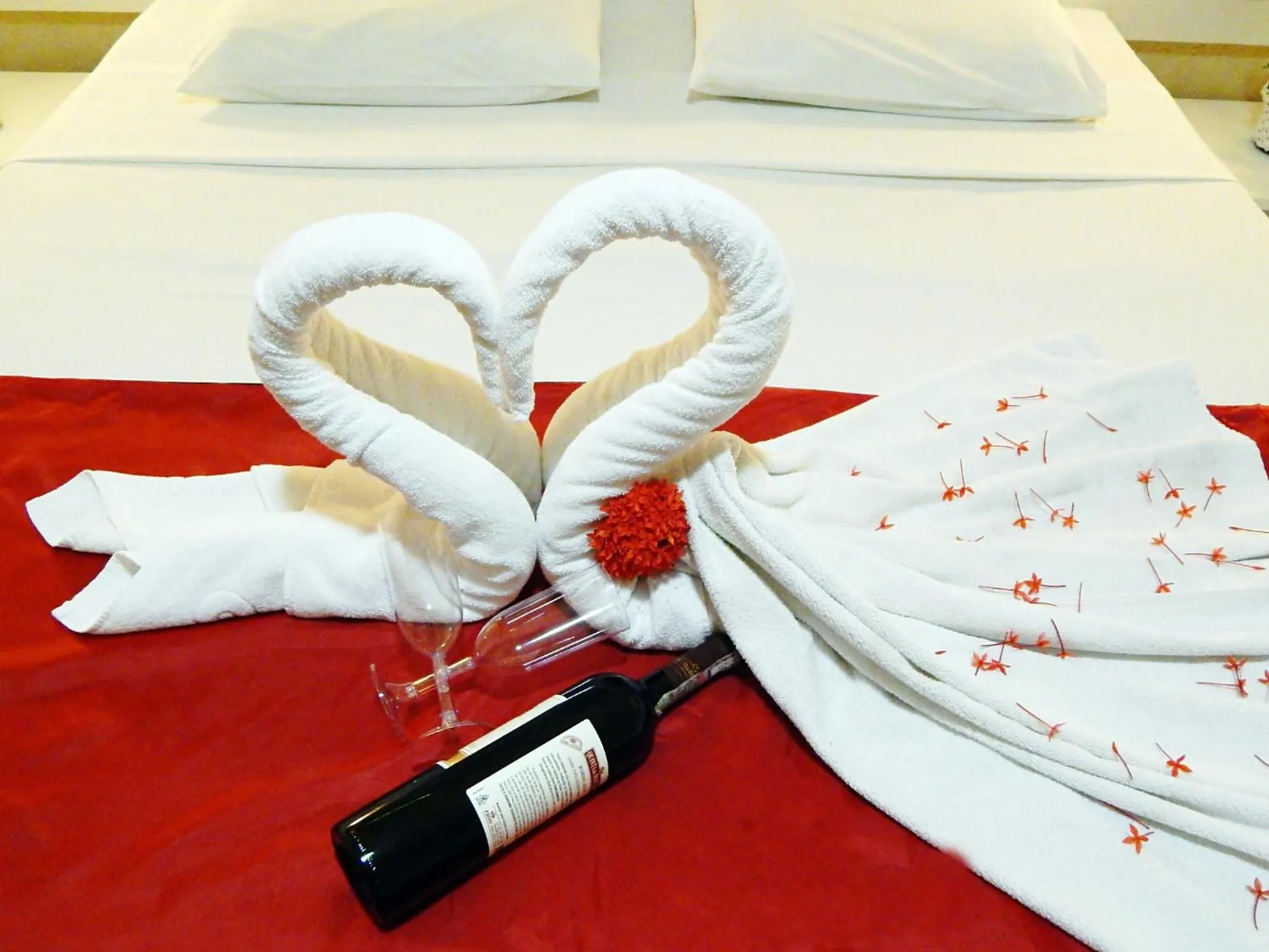 Decorative detail, Bed in Pousada Pérola Dourada