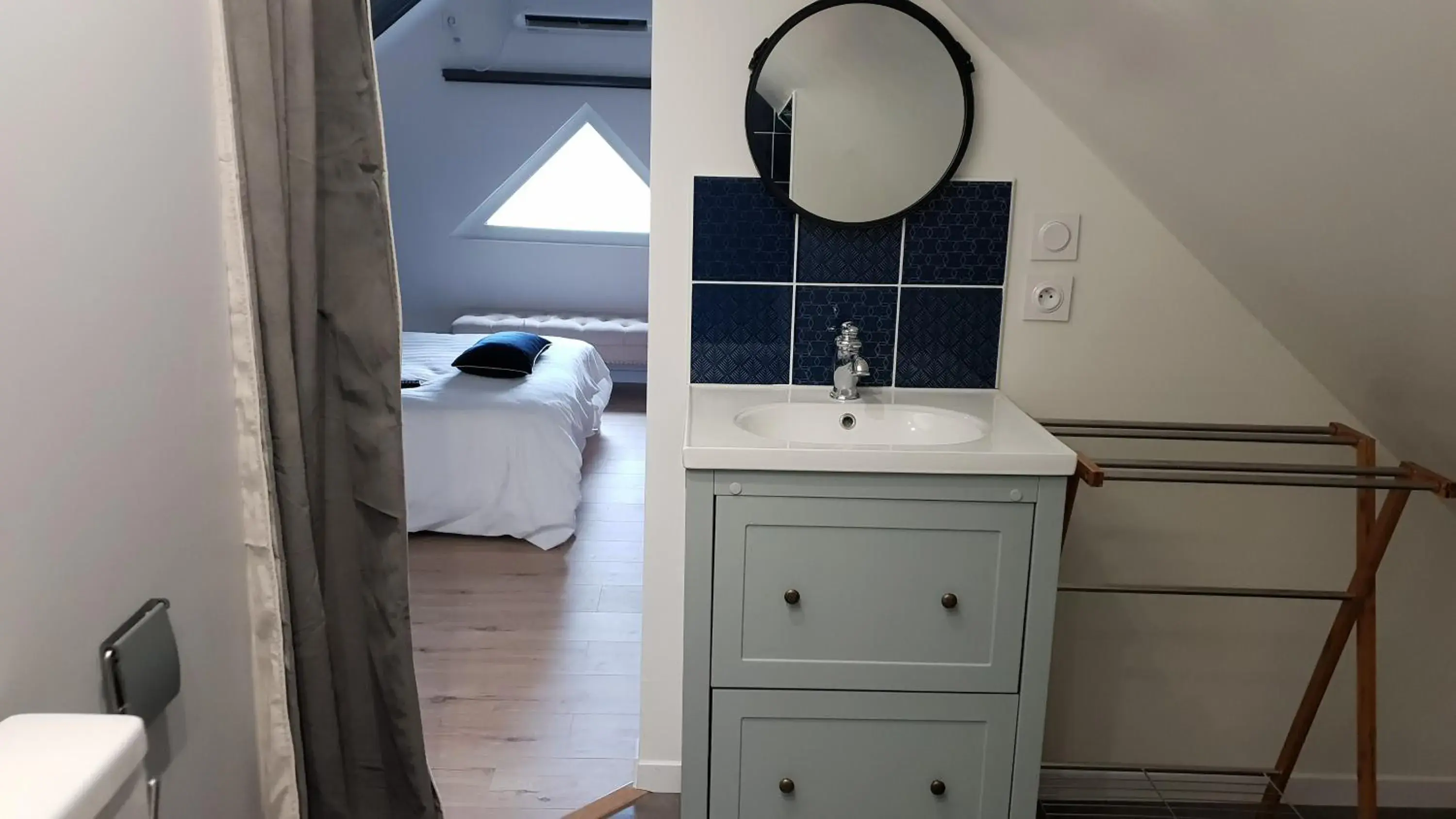 Family Room with Private Bathroom in Chambres d hotes Couette et Campagne Family Room with Private Bathroom in Chambres d hotes Couette et Campagne