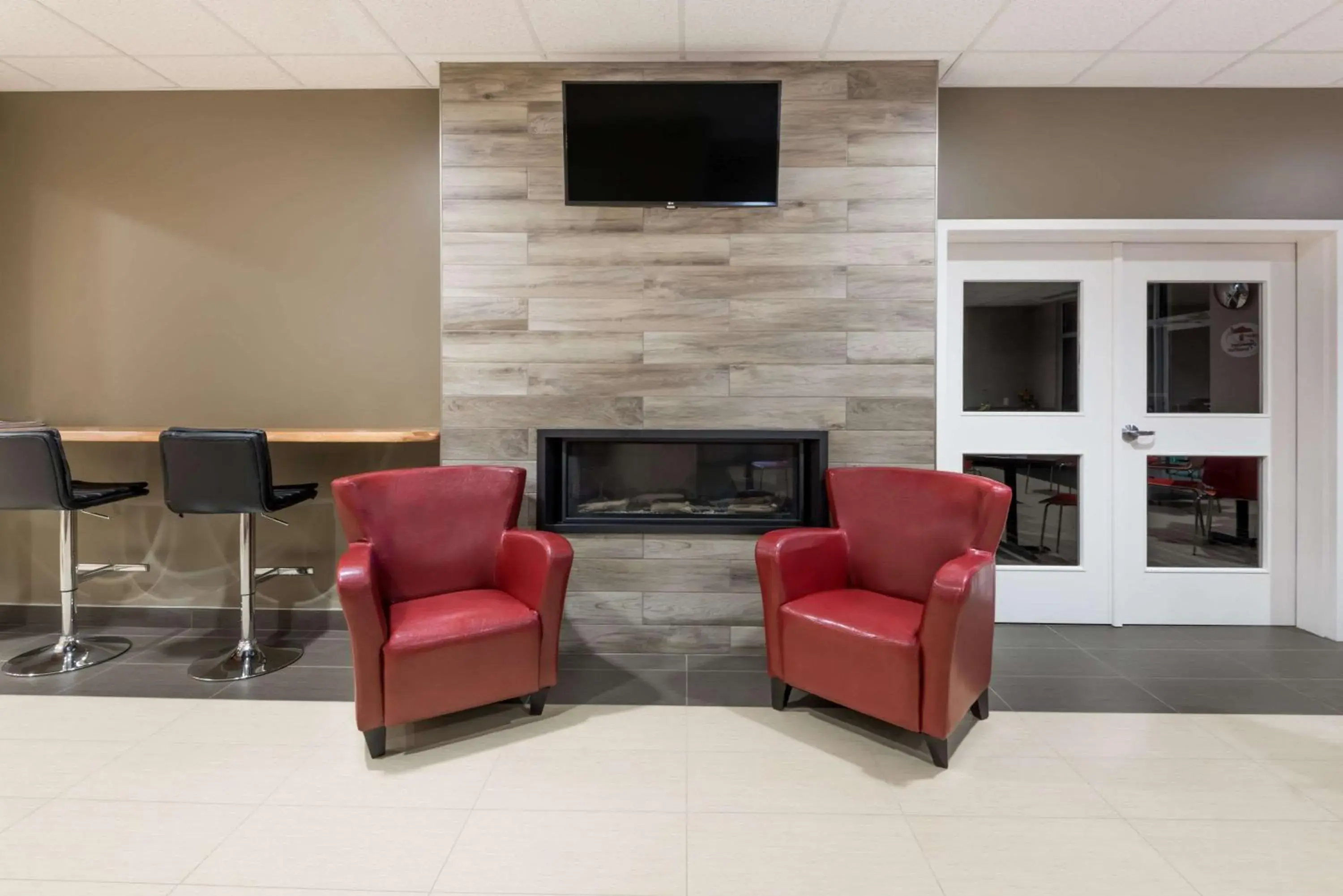 Lobby or reception in Super 8 by Wyndham Mont Laurier Lobby or reception in Super 8 by Wyndham Mont Laurier