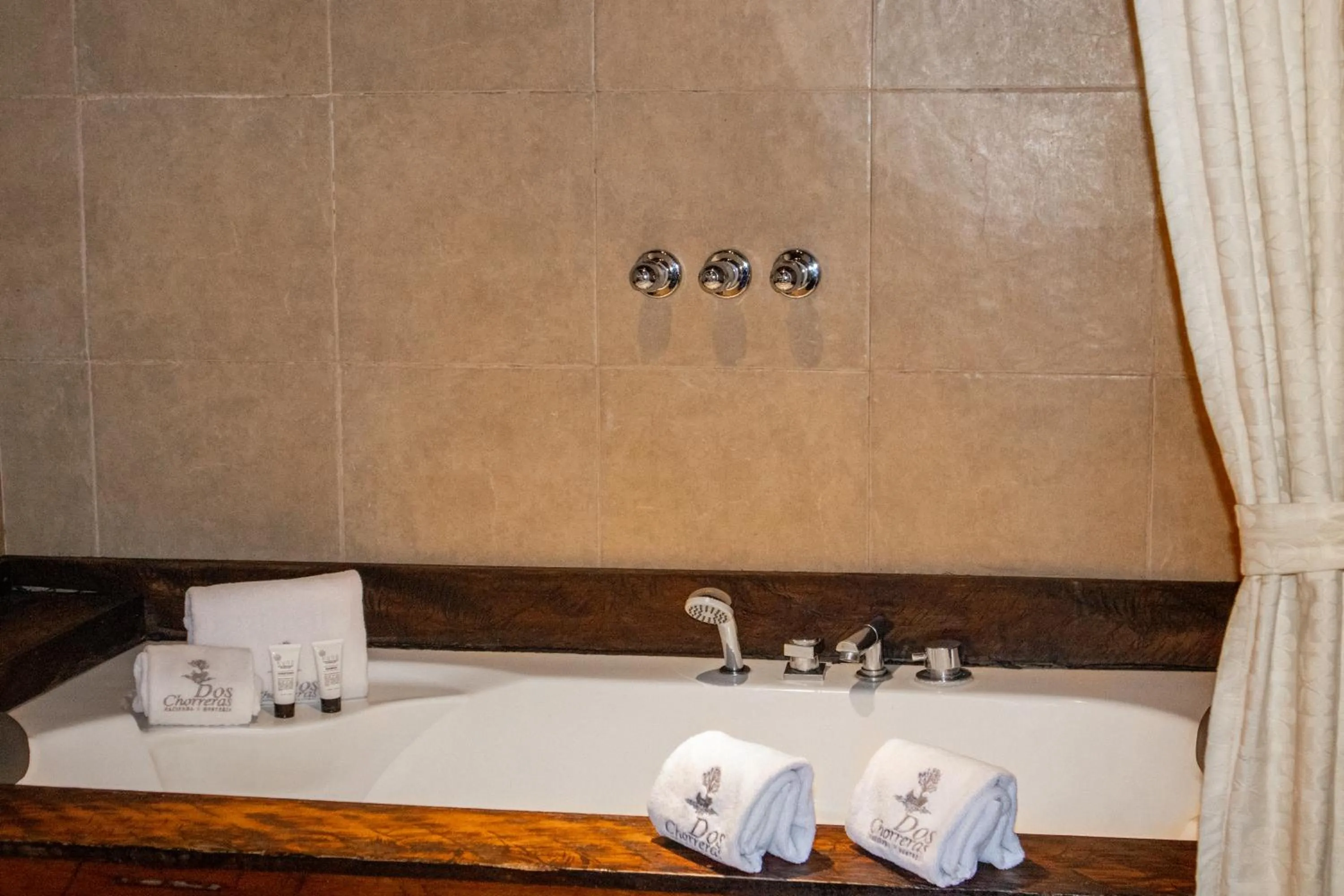 Hot Tub in Hacienda Hostería Dos Chorreras