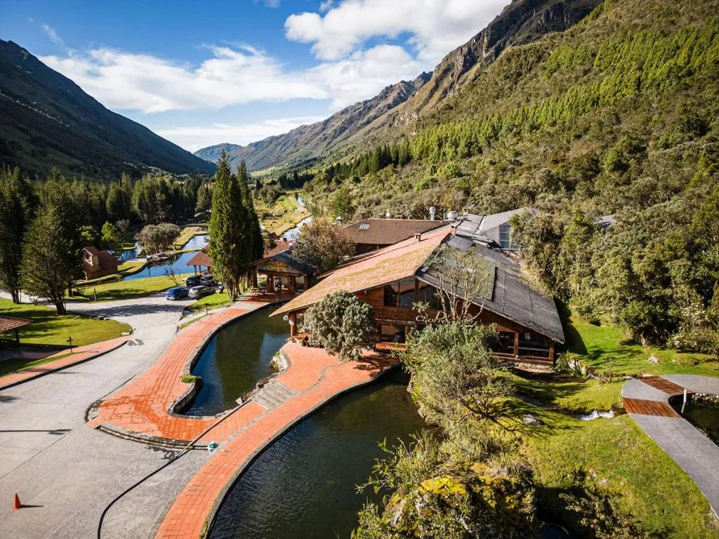 Property building in Hacienda Hostería Dos Chorreras