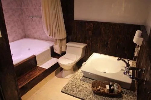 Hot Tub in Hacienda Hostería Dos Chorreras