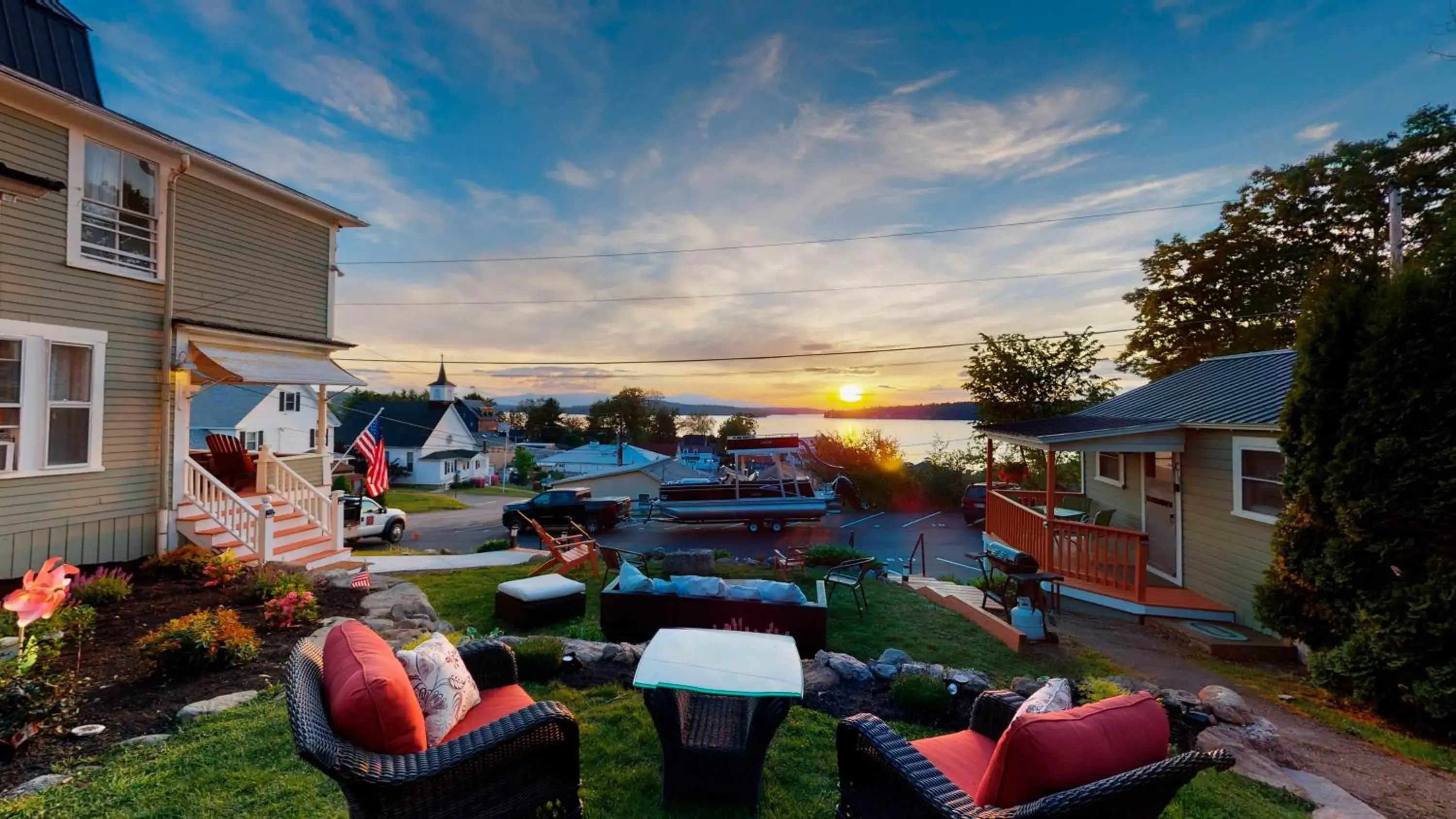 The Lakeview Inn & Cottages The Lakeview Inn & Cottages