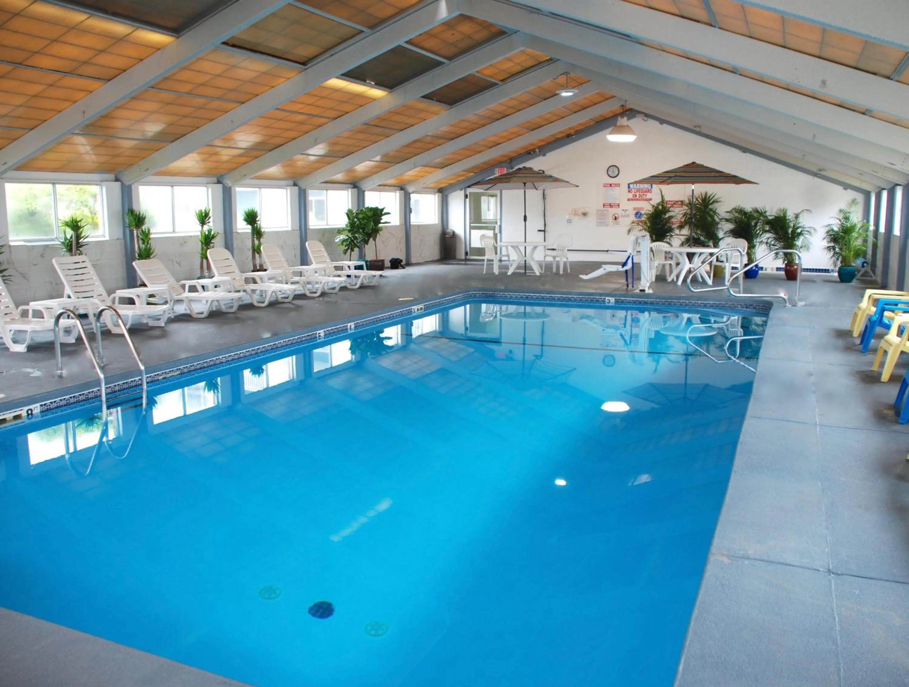 Swimming pool in Sandcastle Resort