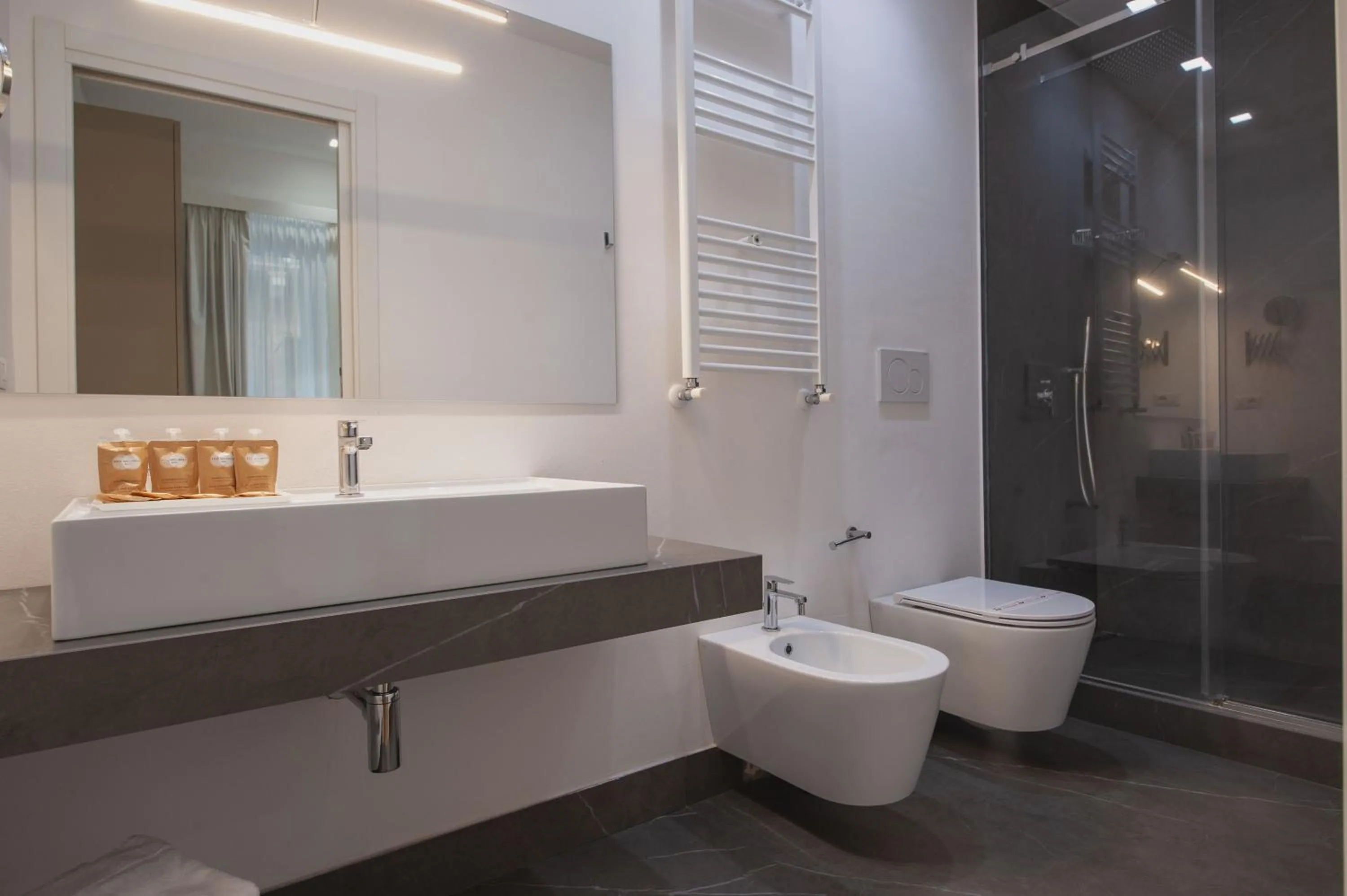 Bathroom in RG7 Apartments