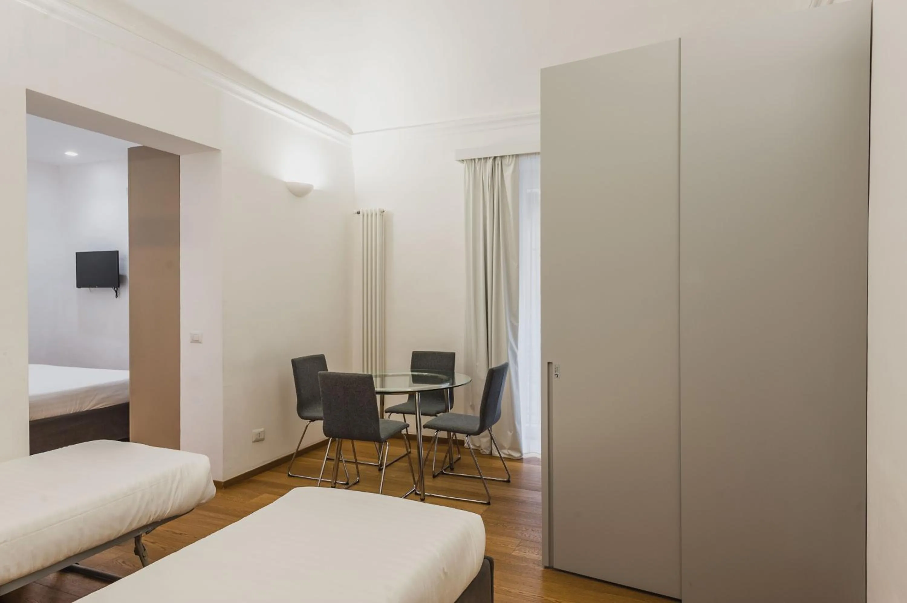 Living room in RG7 Apartments