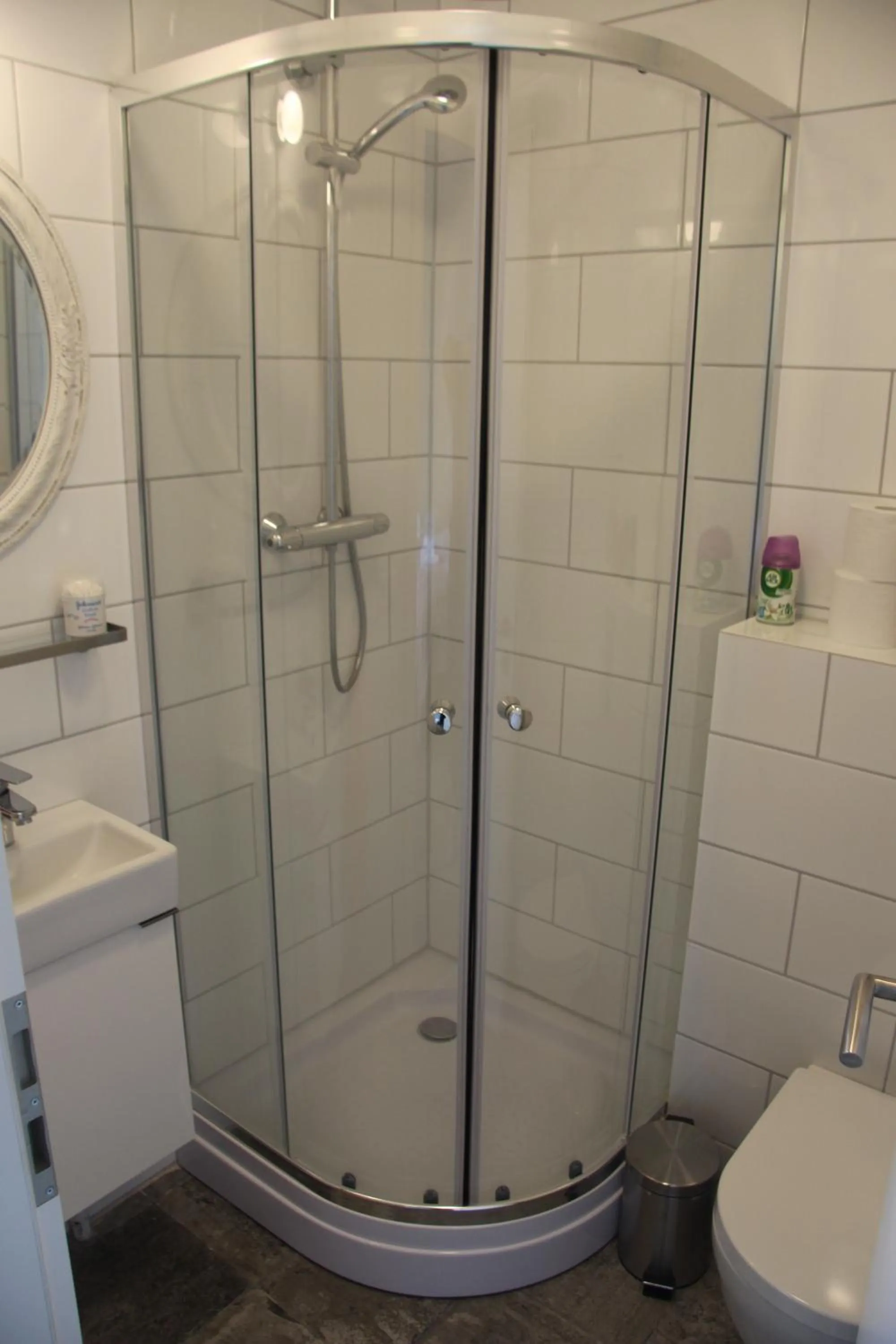 Bathroom in Private and peaceful one bedroom apartments