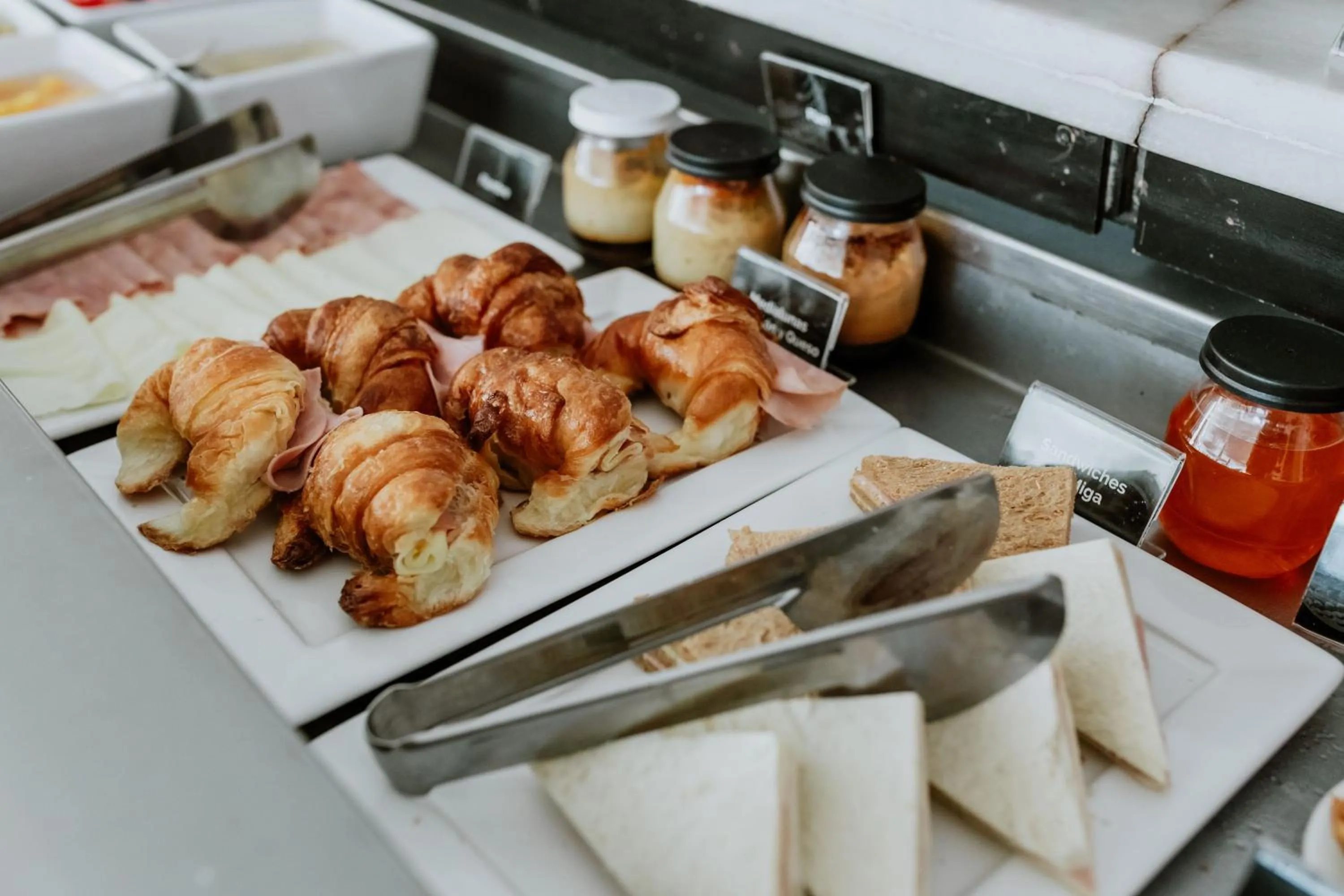 Buffet breakfast in Hotel Club del Golf
