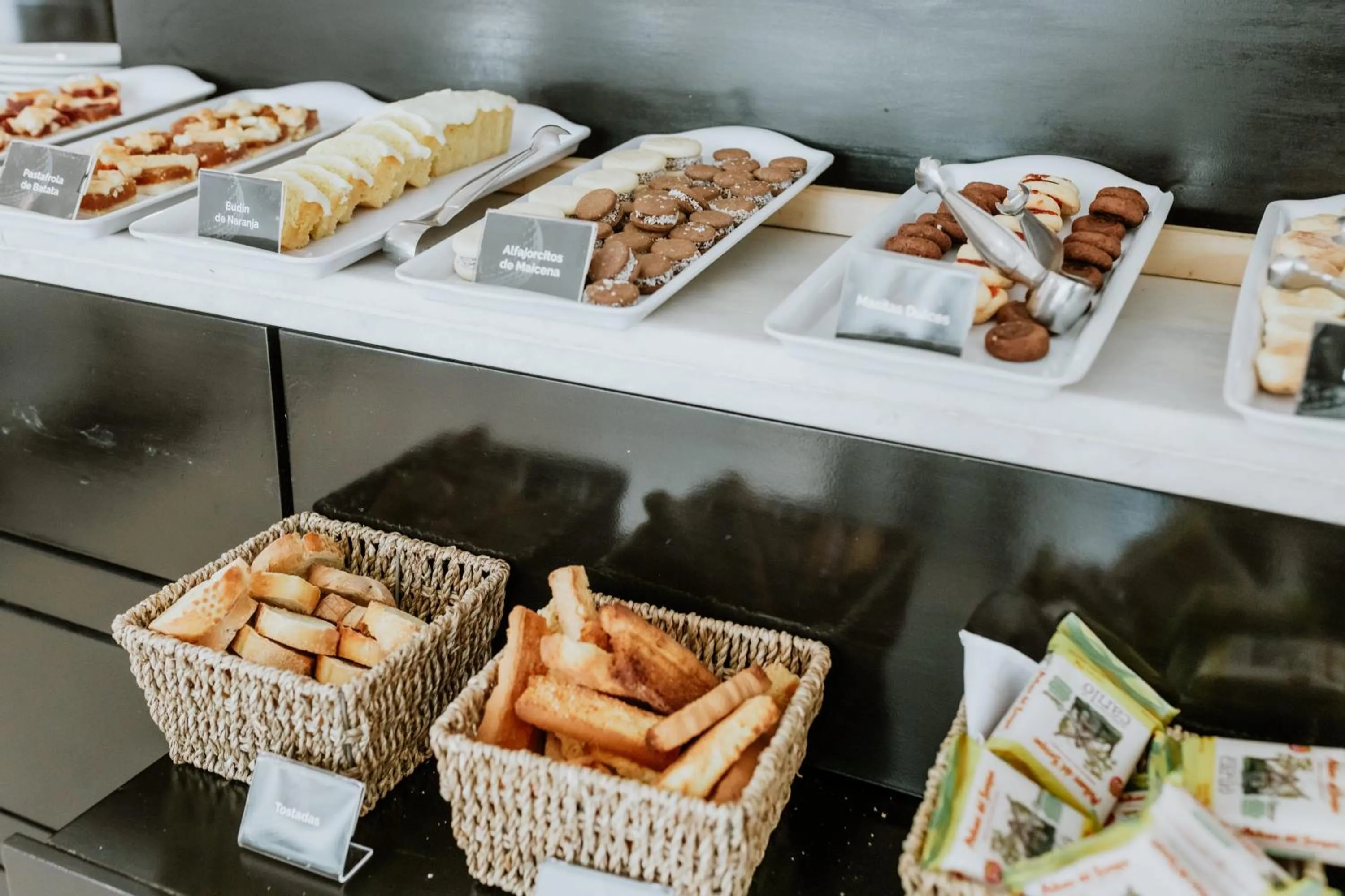 Buffet breakfast in Hotel Club del Golf