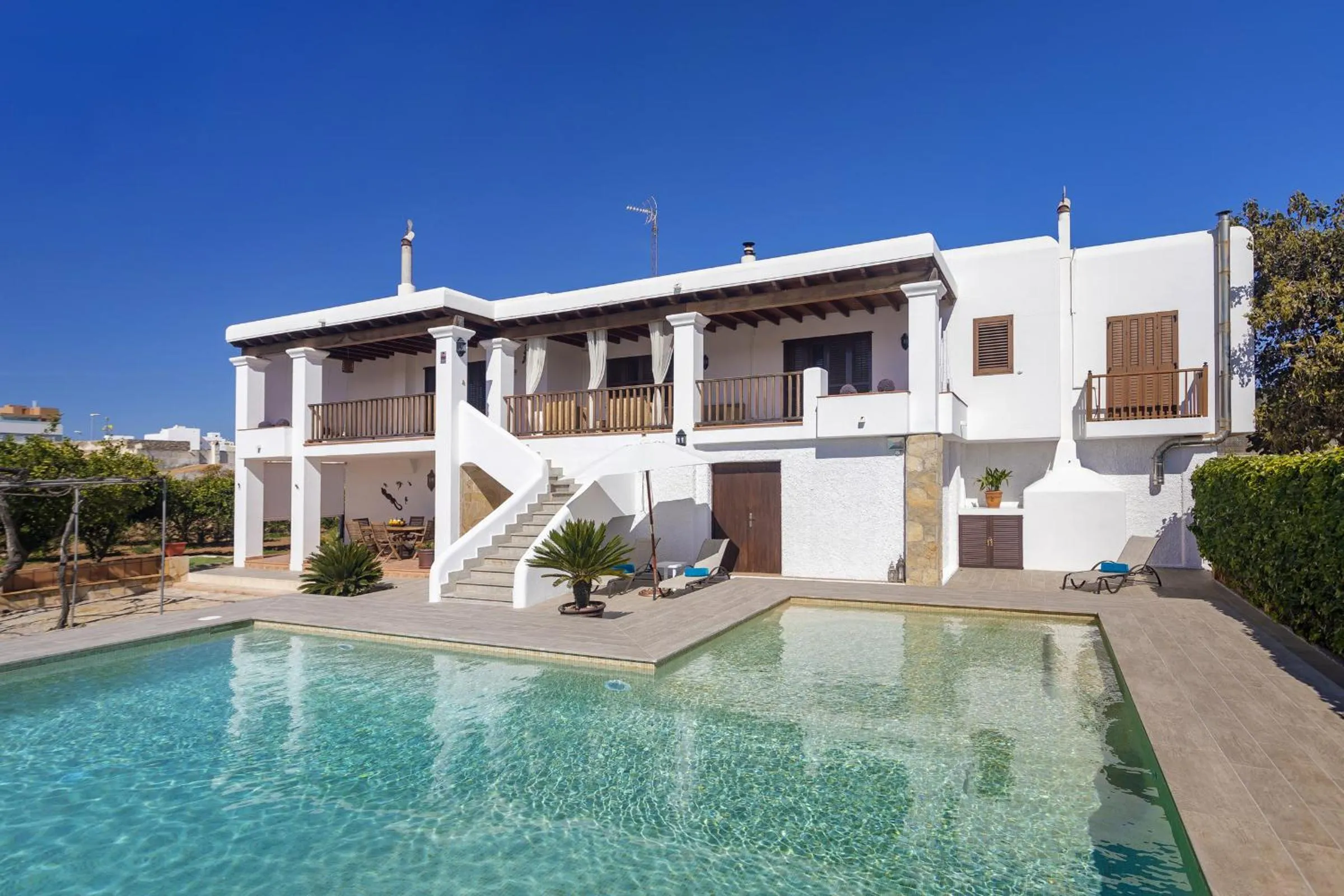 Property building in Huerta