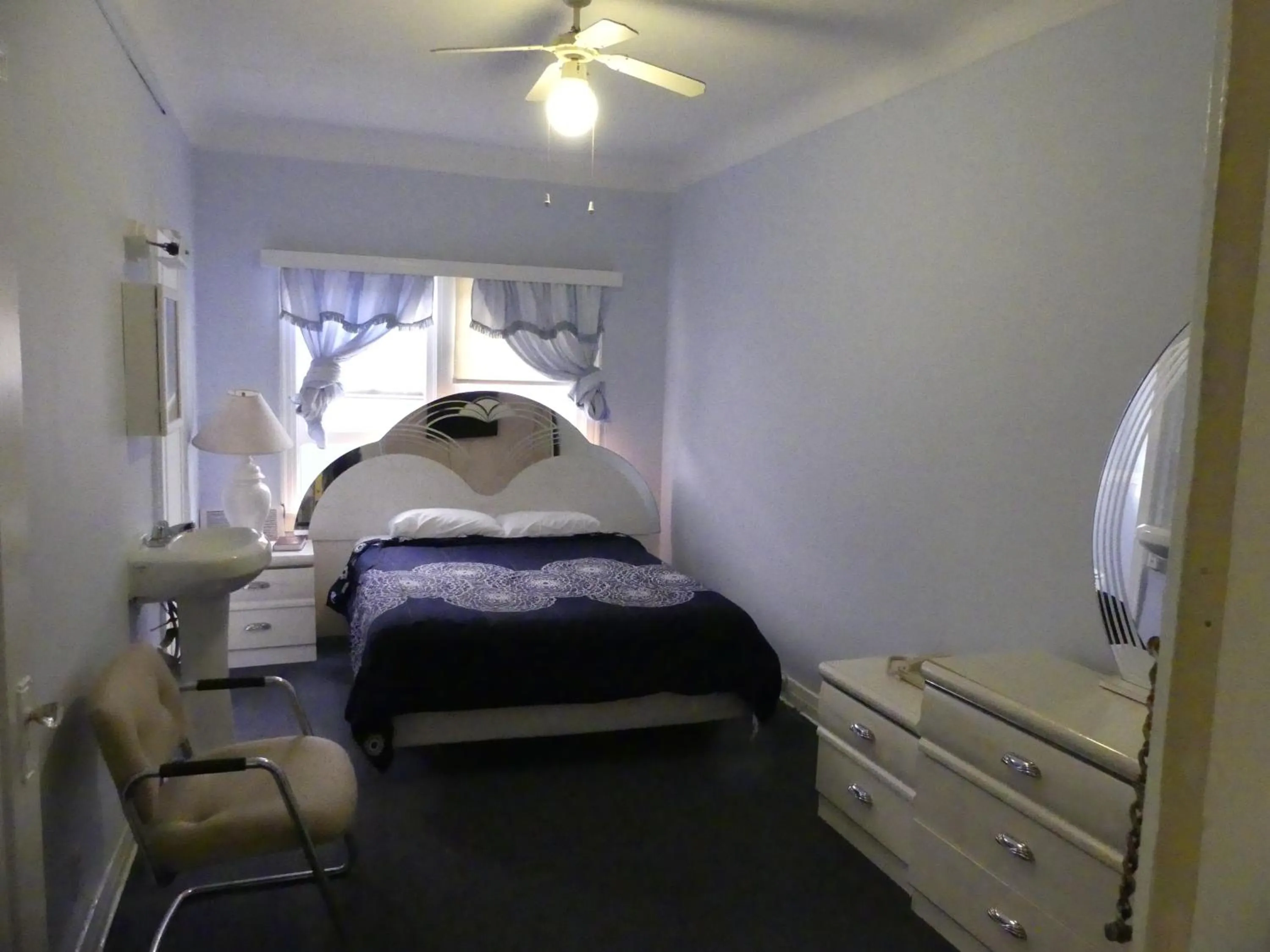 Bedroom, Bed in Hotel del Flores