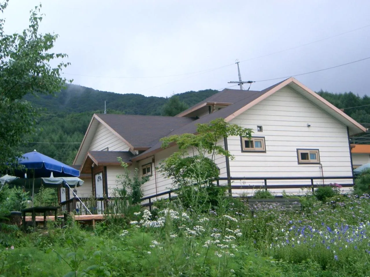 Nadeuri Pension
