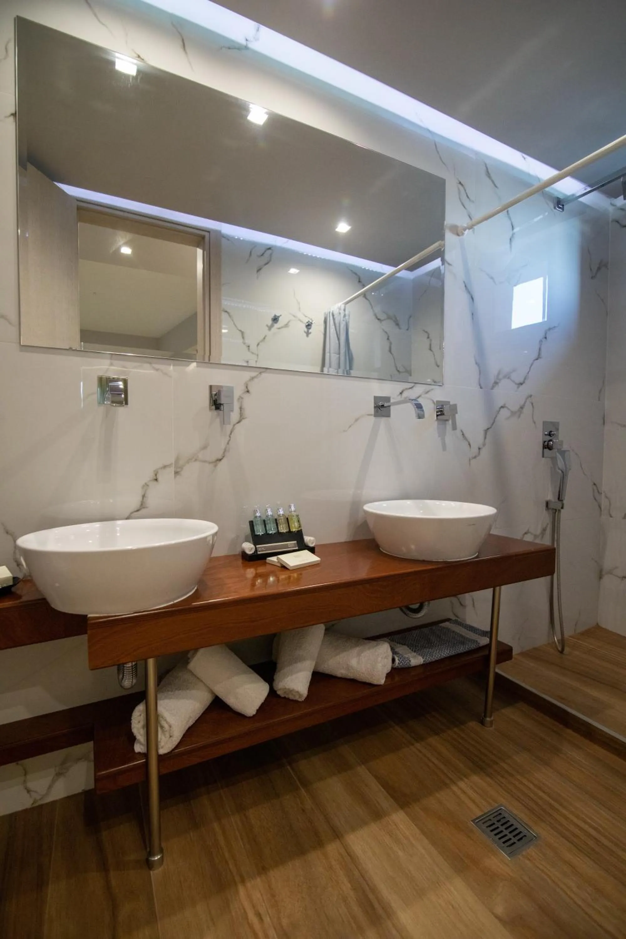 Bathroom in Aianteion Bay Luxury Hotel & Suites