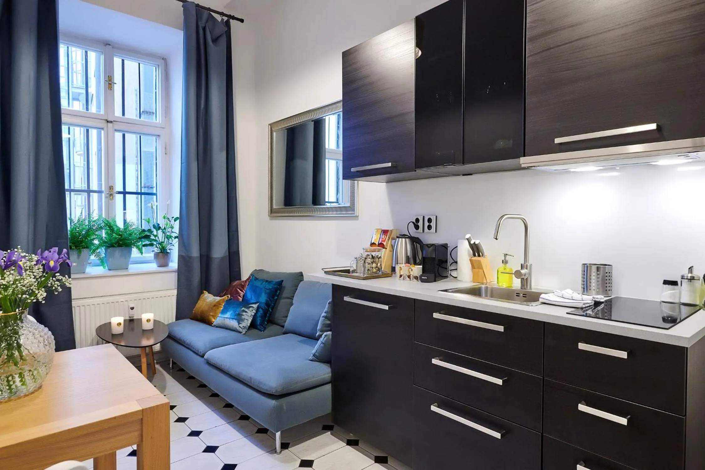 Coffee/tea facilities in Royal Route Residence Lesser Town