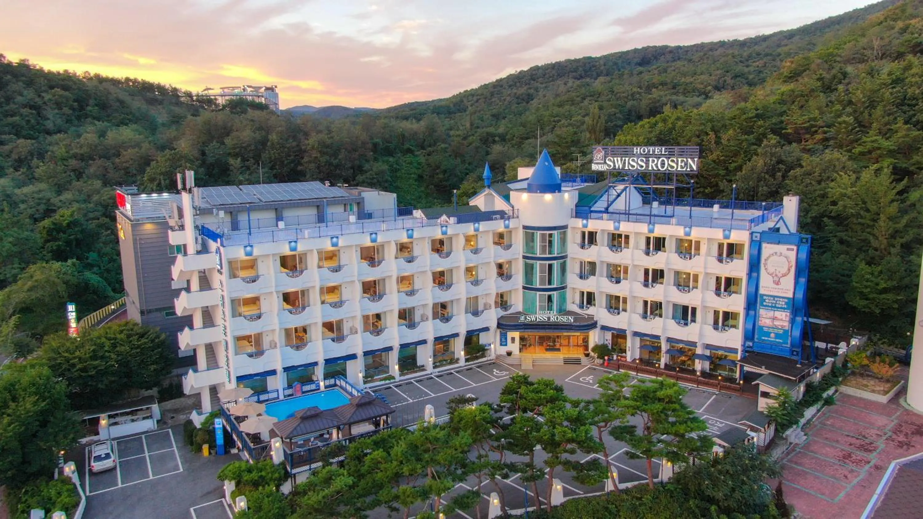 Property building in Benikea Swiss Rosen Hotel