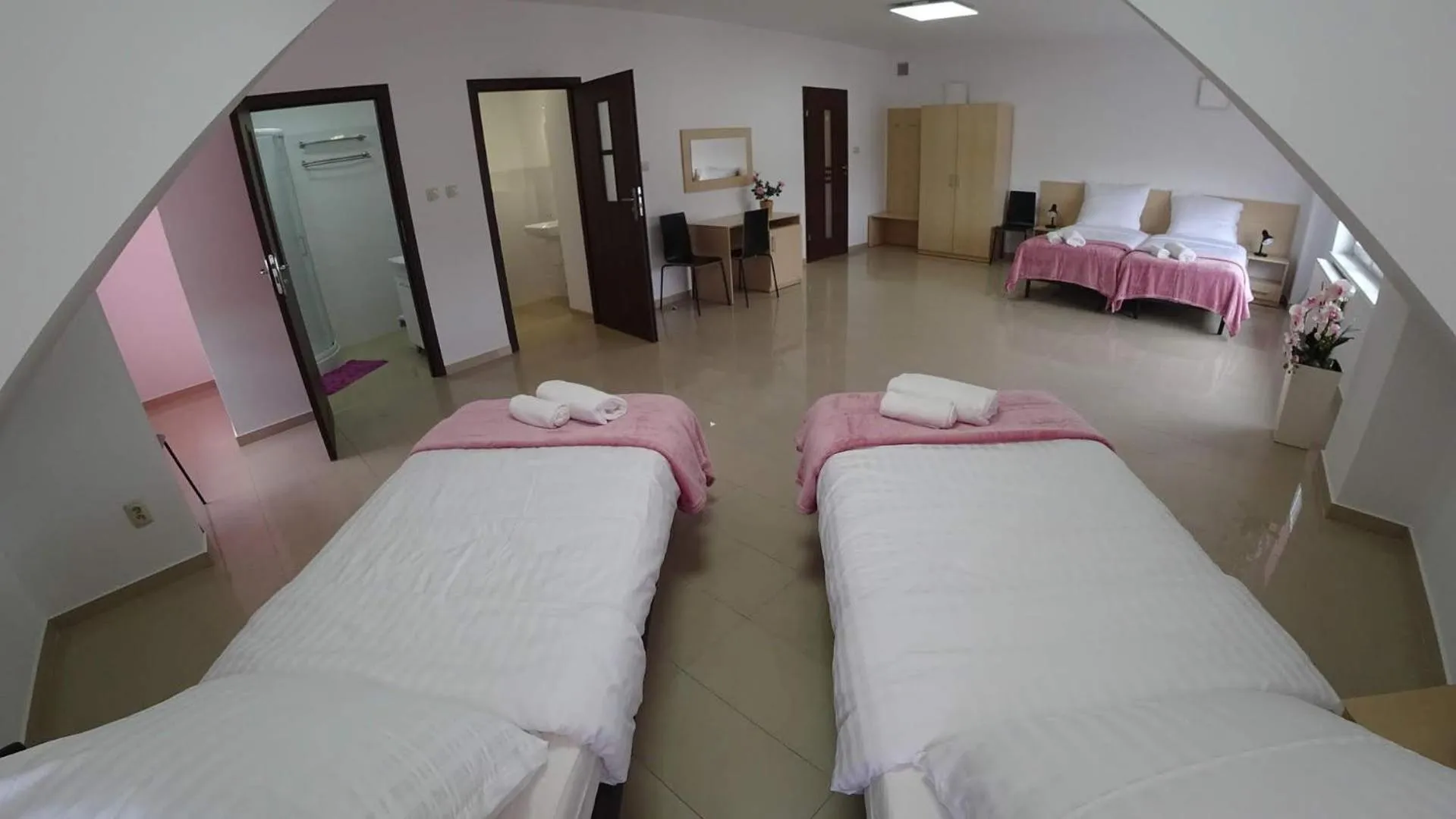 Quadruple Room with Bathroom and Extra Bed in Apartamenty Kozienice