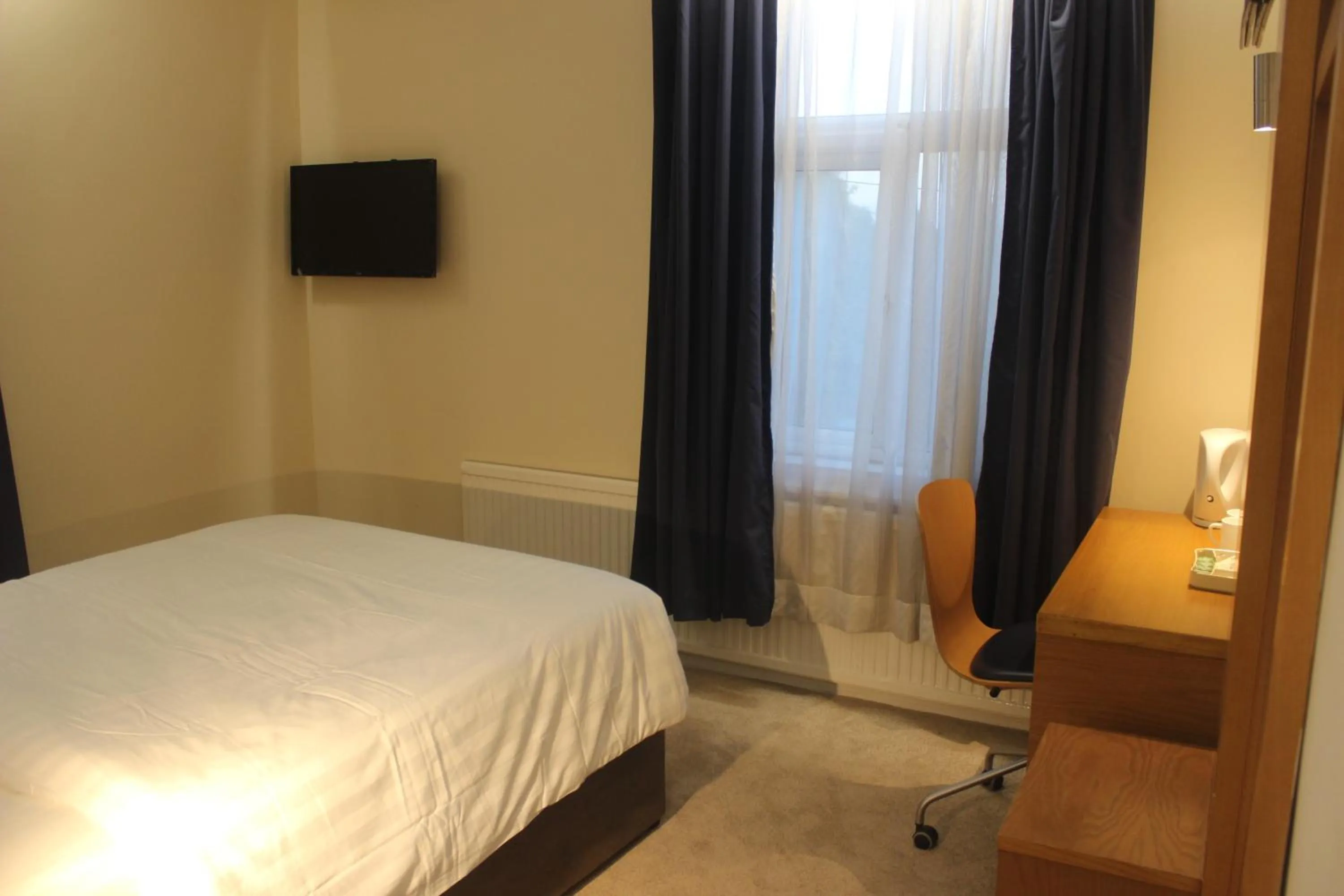 Bed in Corona Hotel Rotherham Sheffield Meadowhall