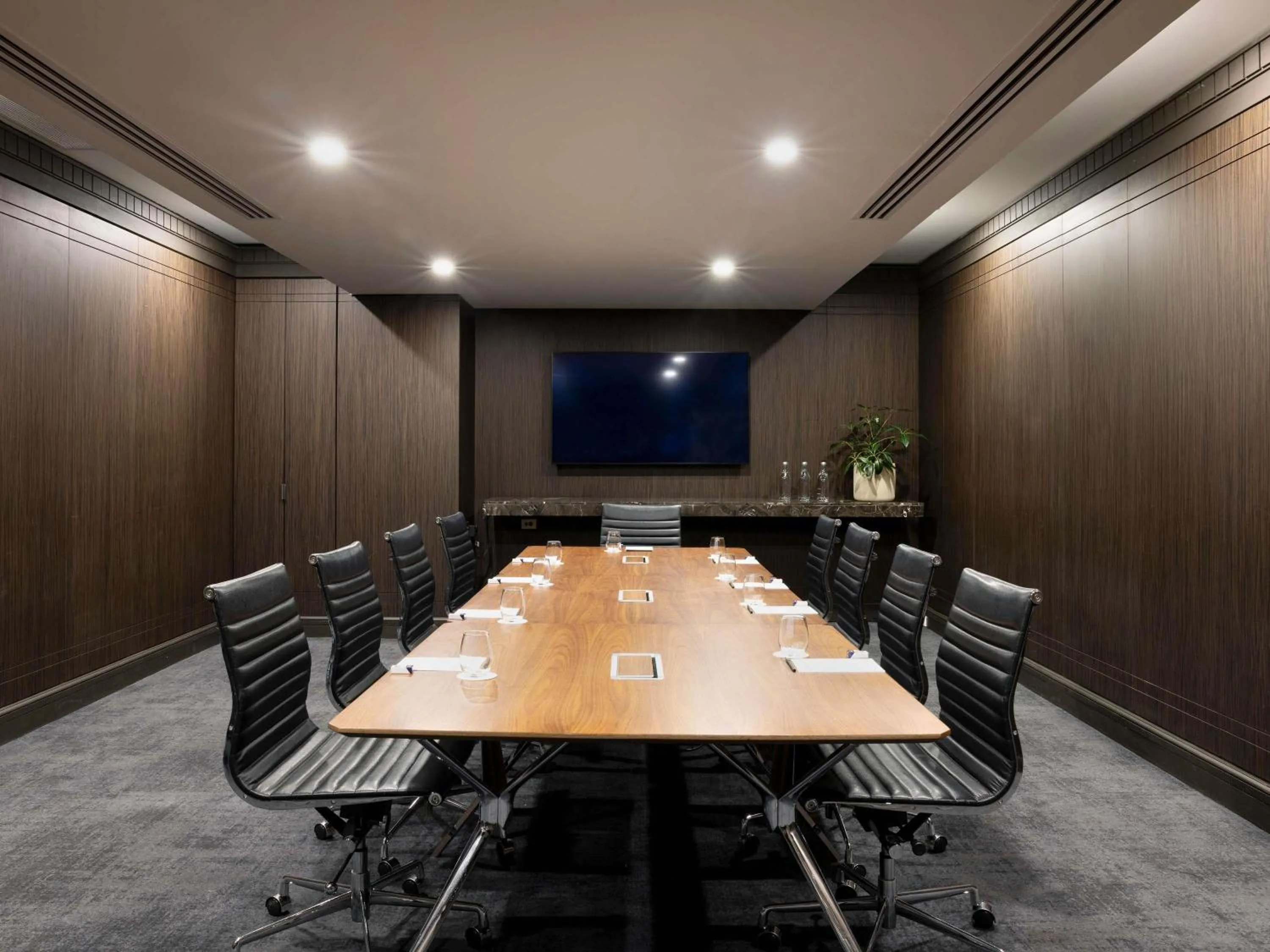 Meeting/conference room in Pullman Melbourne On the Park