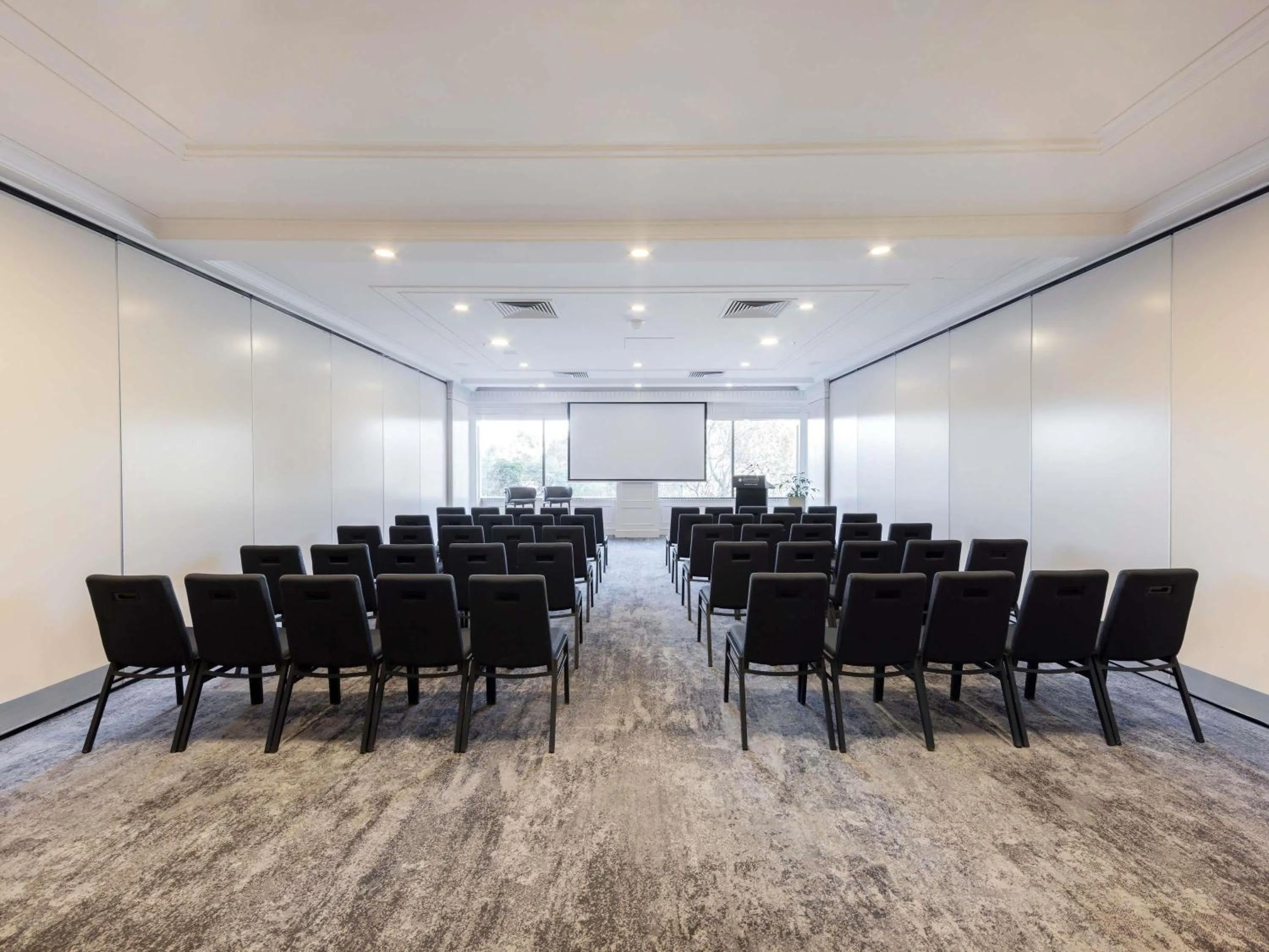 Meeting/conference room in Pullman Melbourne On the Park
