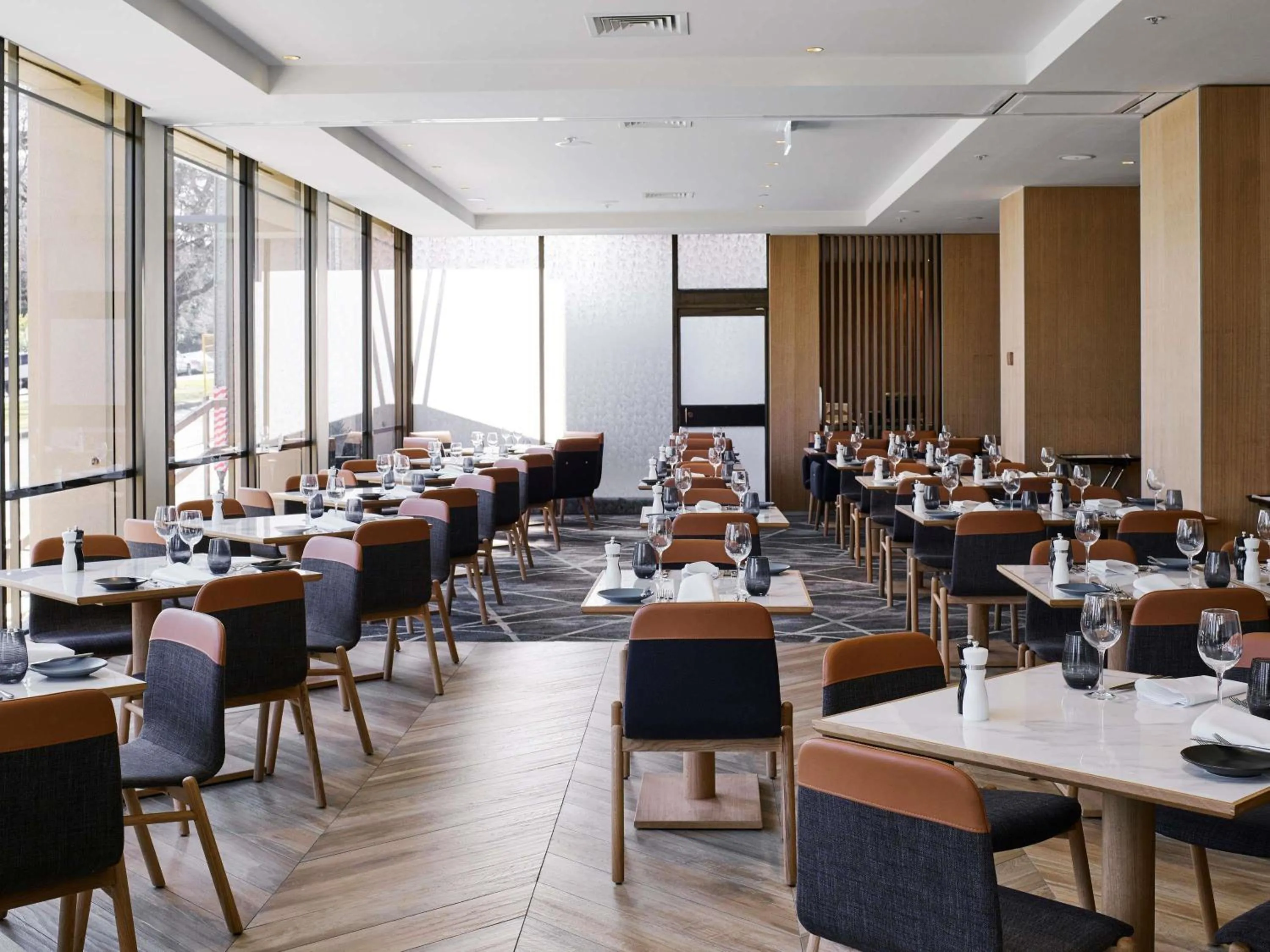 Restaurant/places to eat in Pullman Melbourne On the Park