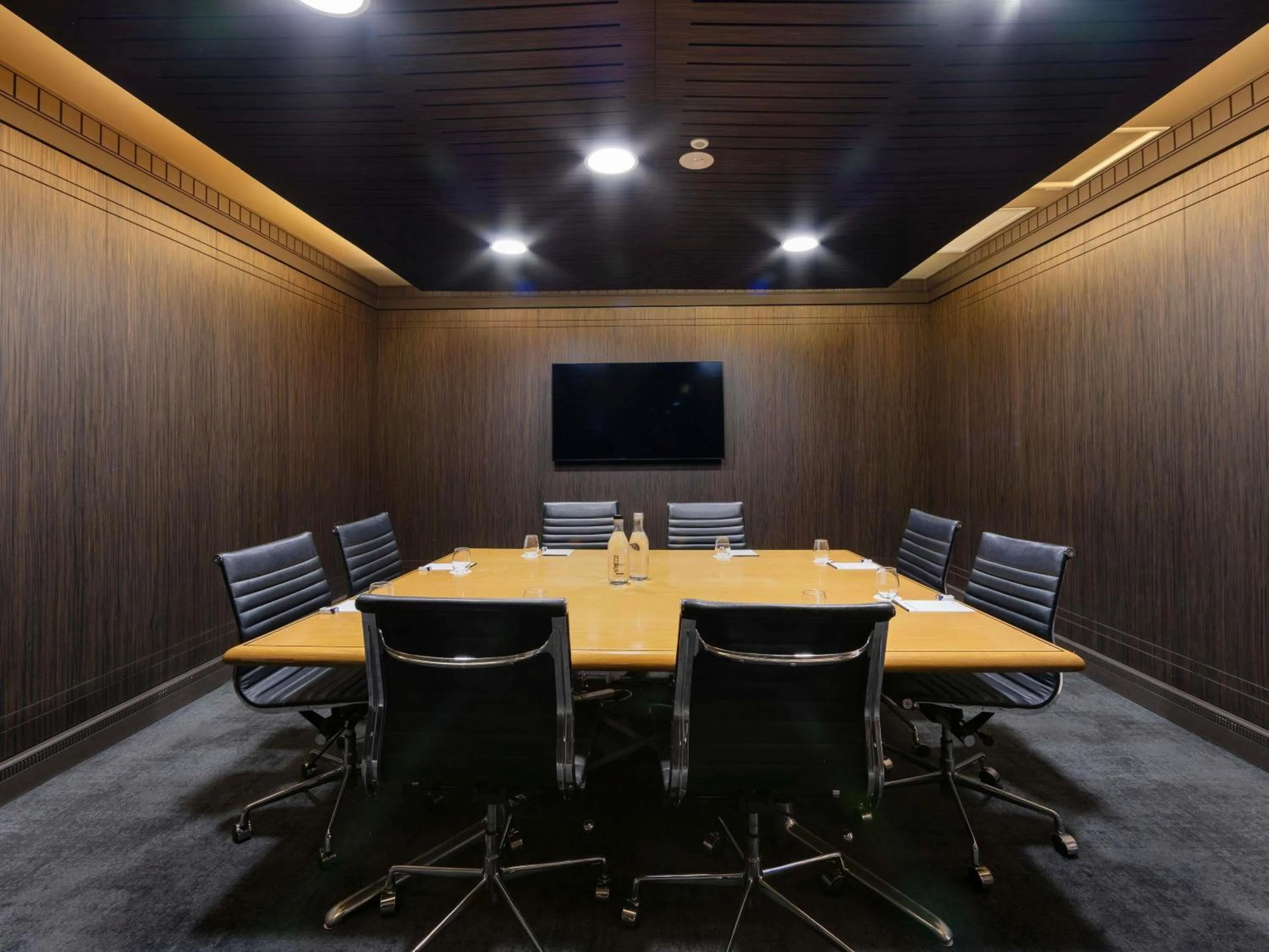 Meeting/conference room in Pullman Melbourne On the Park