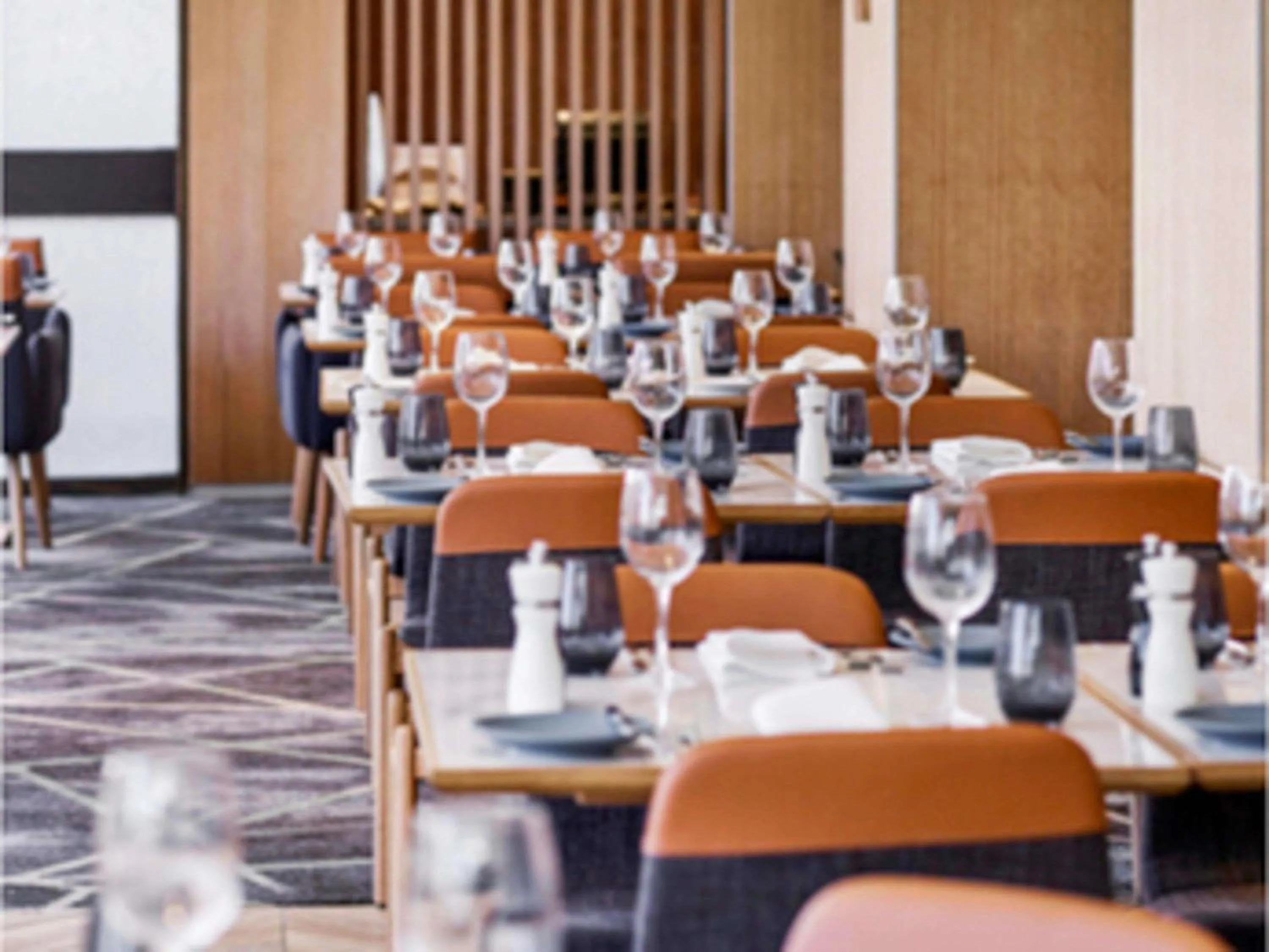 Restaurant/places to eat in Pullman Melbourne On the Park