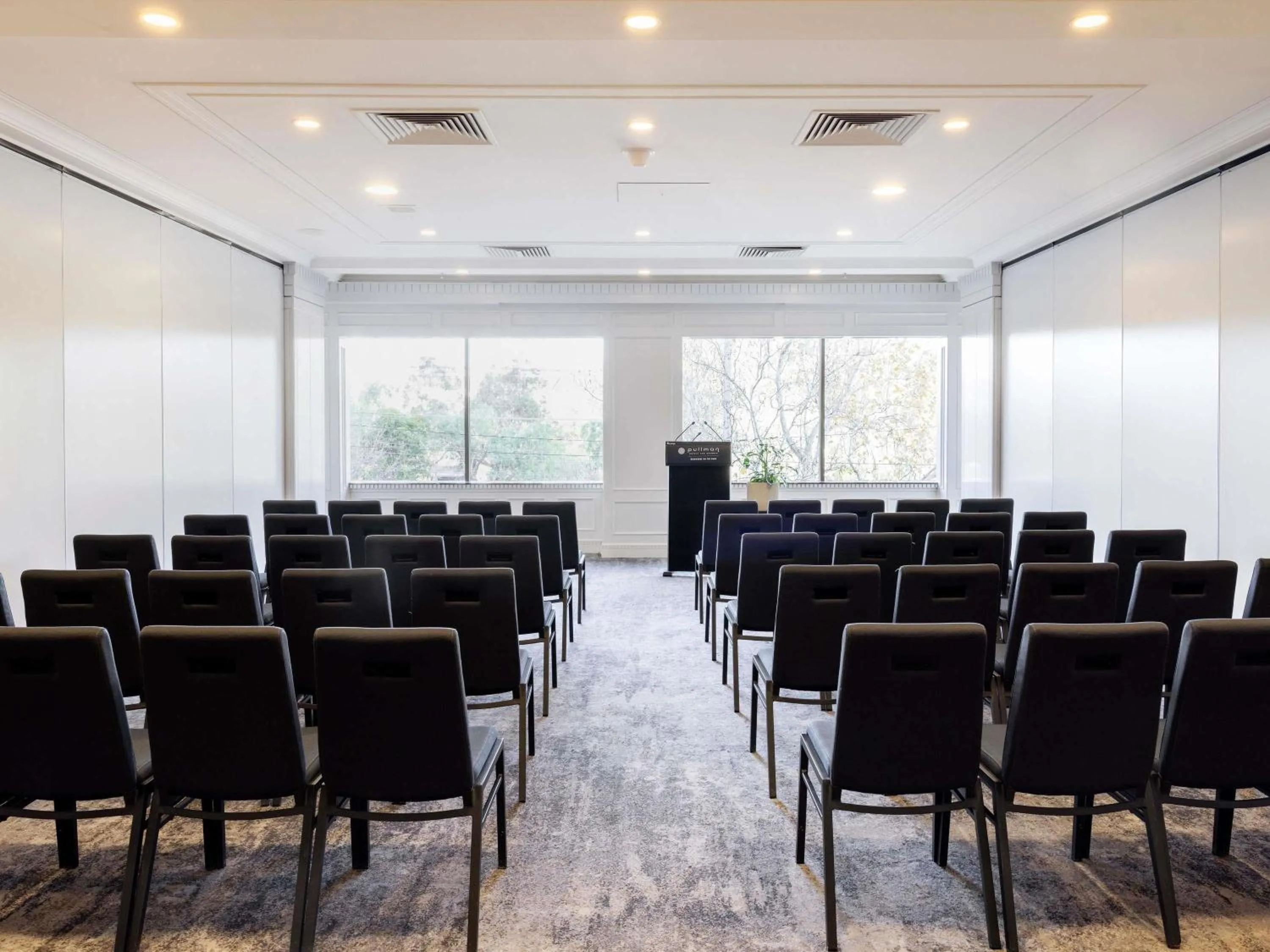 Meeting/conference room in Pullman Melbourne On the Park