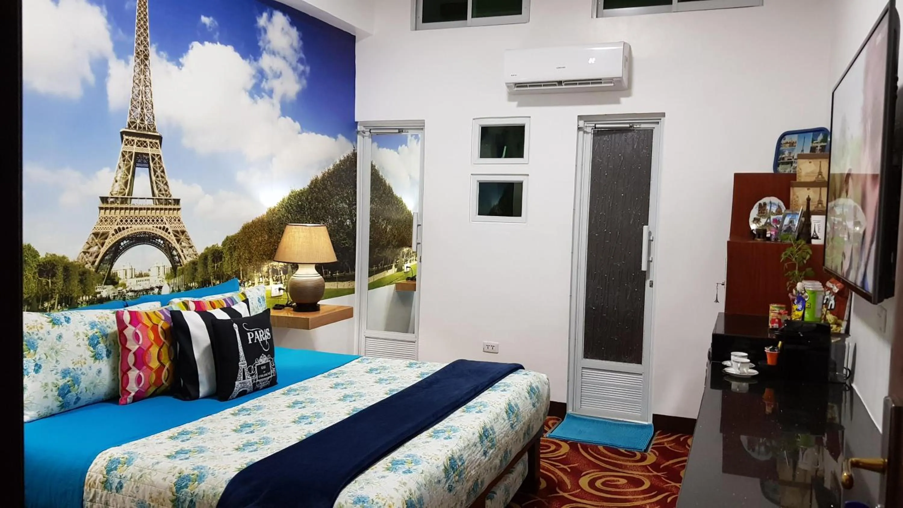 Photo of the whole room, Bed in Italy Condotel Darasa