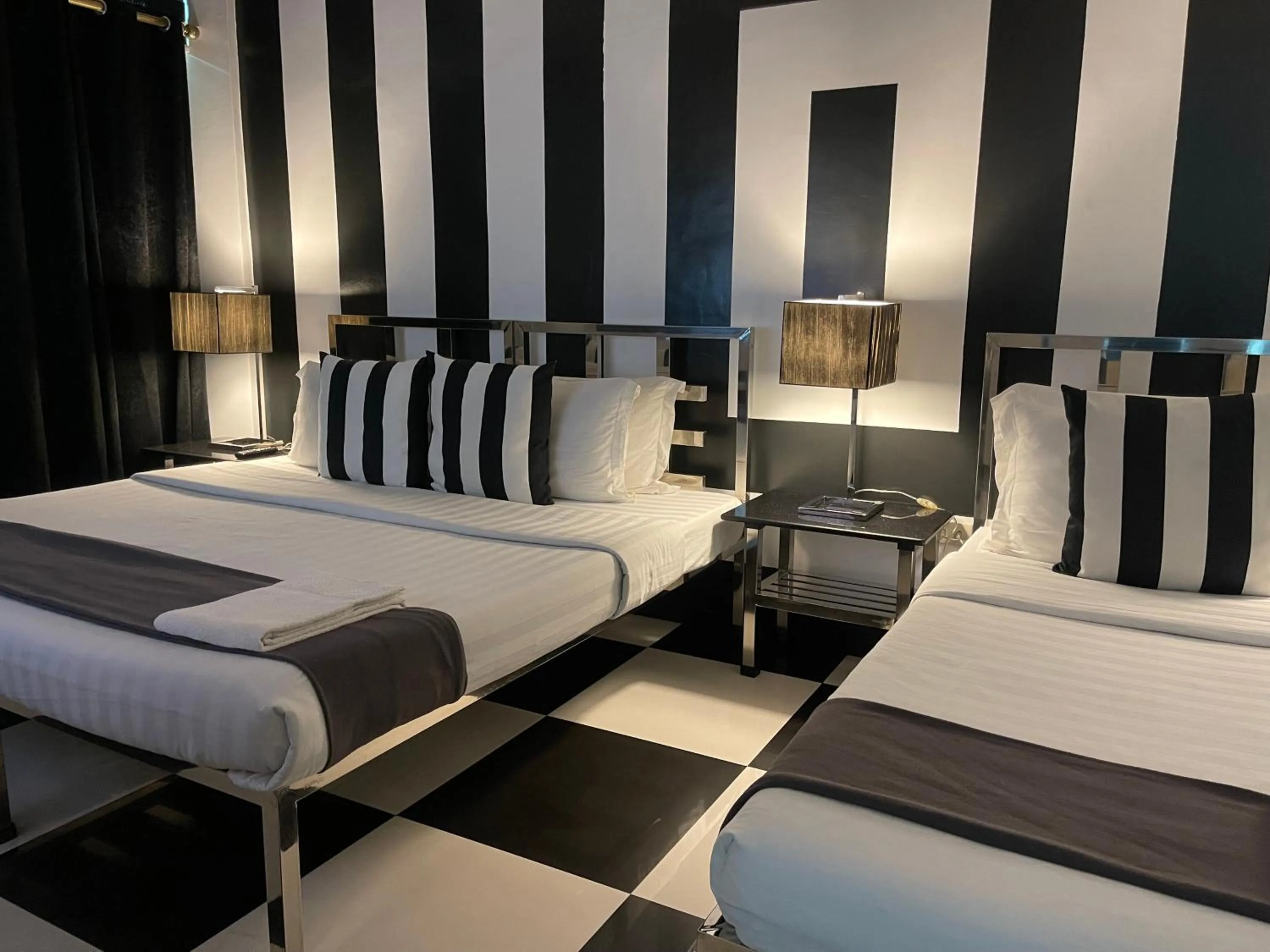 Photo of the whole room, Bed in Italy Condotel Darasa