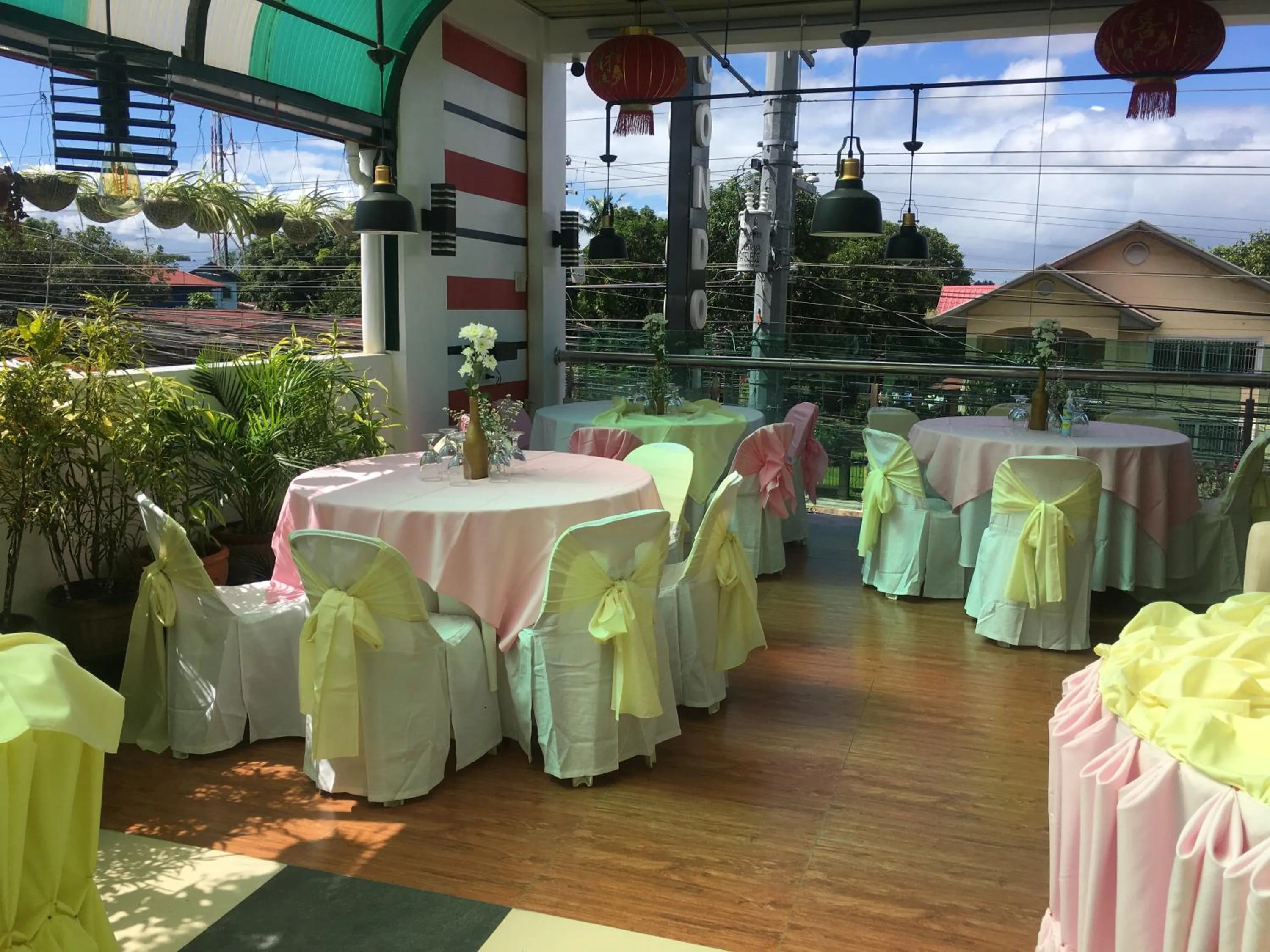 Banquet/Function facilities in Italy Condotel Darasa