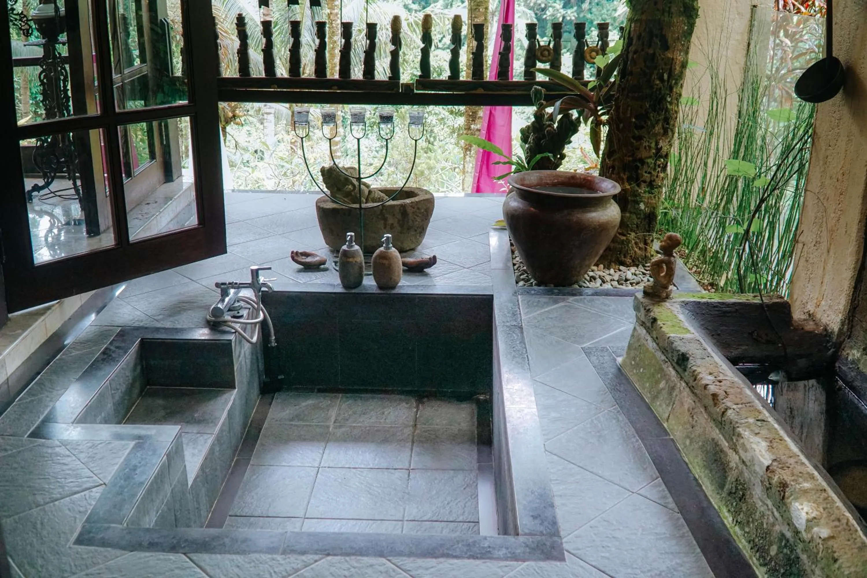 Bath in The Mahogany Villa Ubud