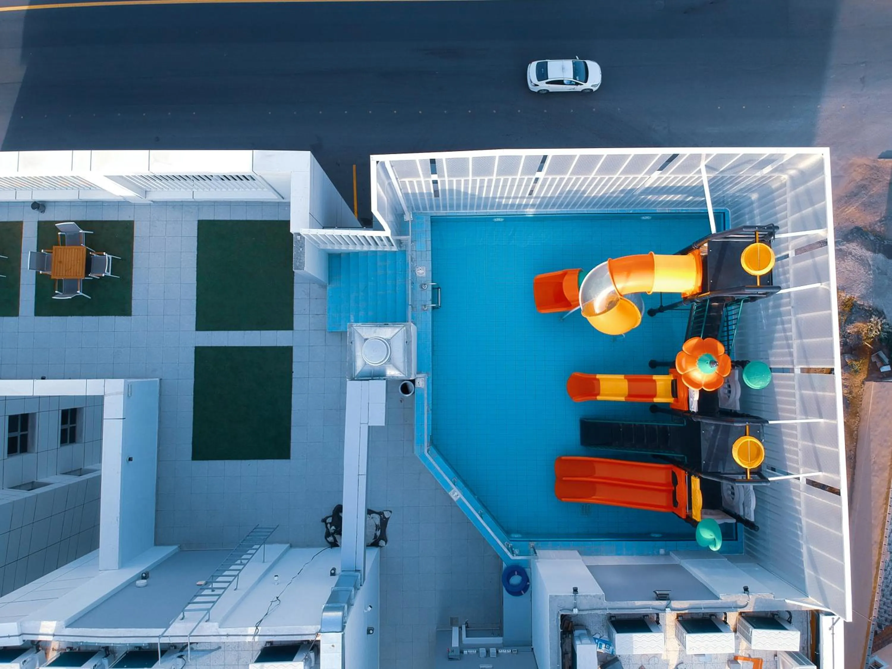 Swimming pool in Hafawah Suites