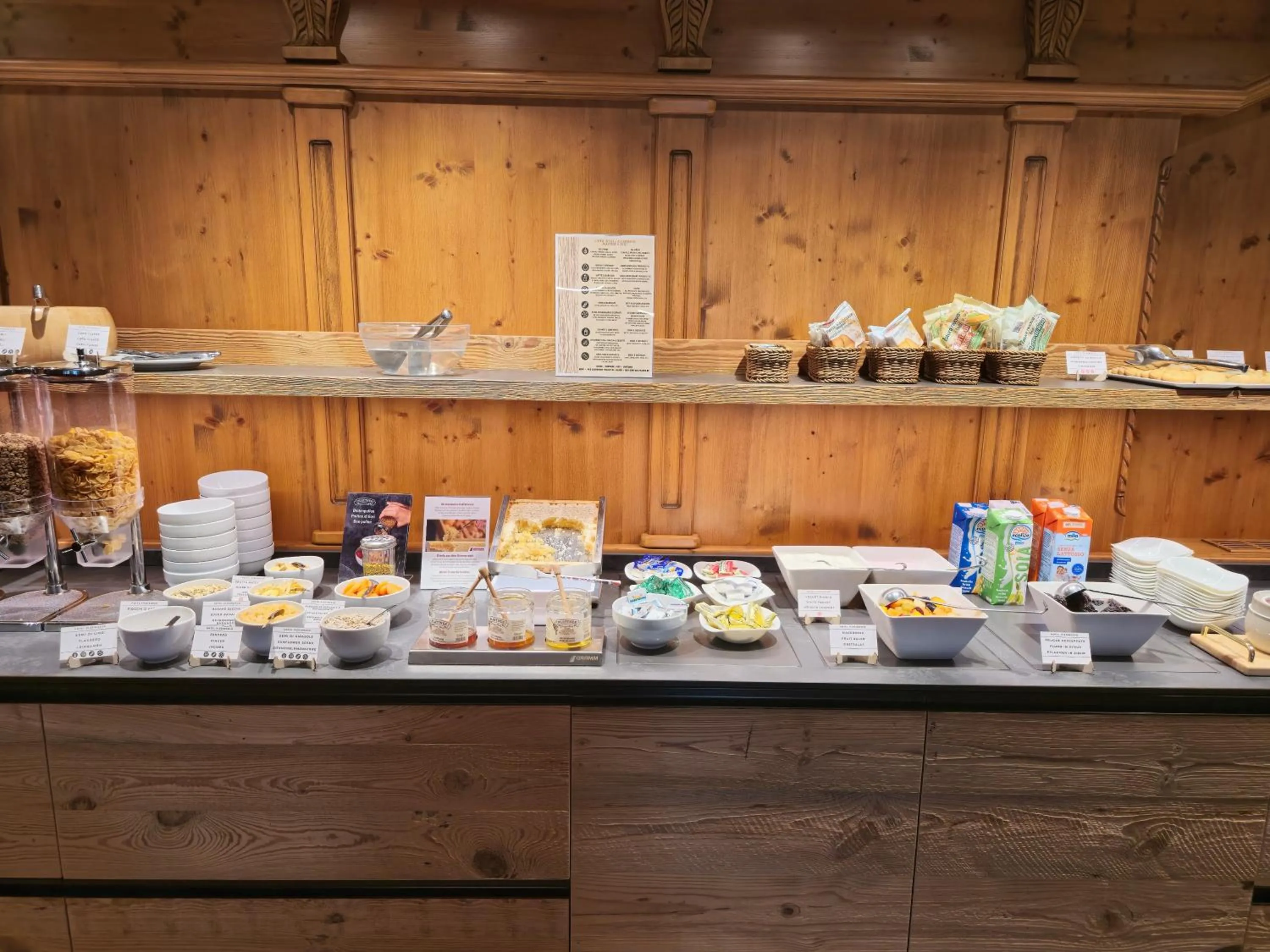 Breakfast in Hotel Piedibosco