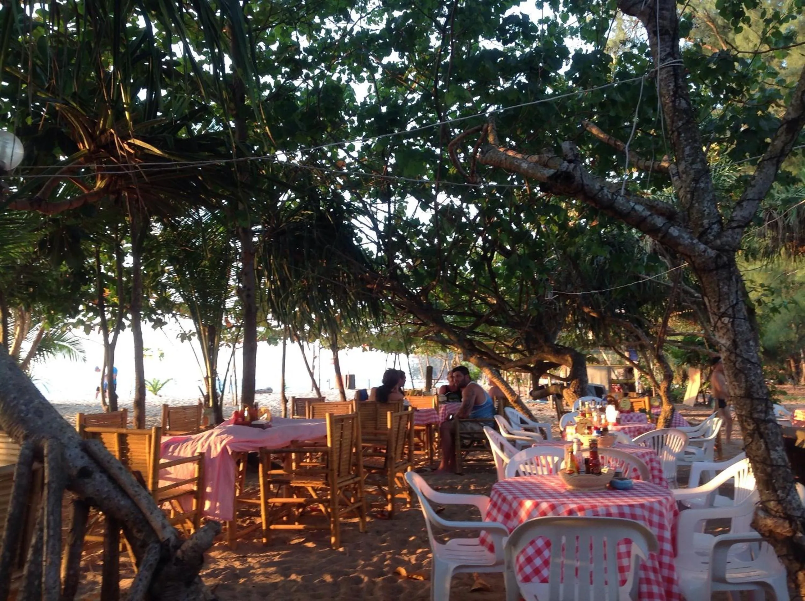 Restaurant/places to eat in Ruan Mai Naiyang Beach Resort