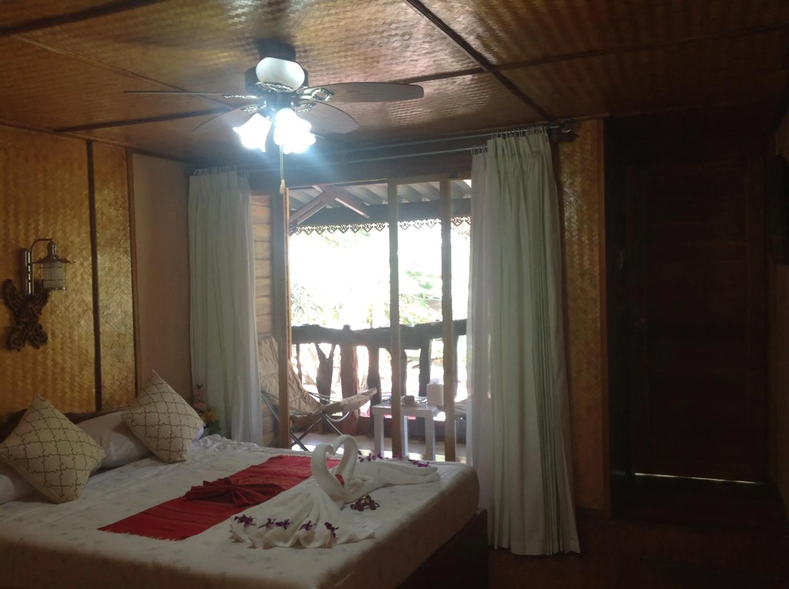 Bed in Ruan Mai Naiyang Beach Resort