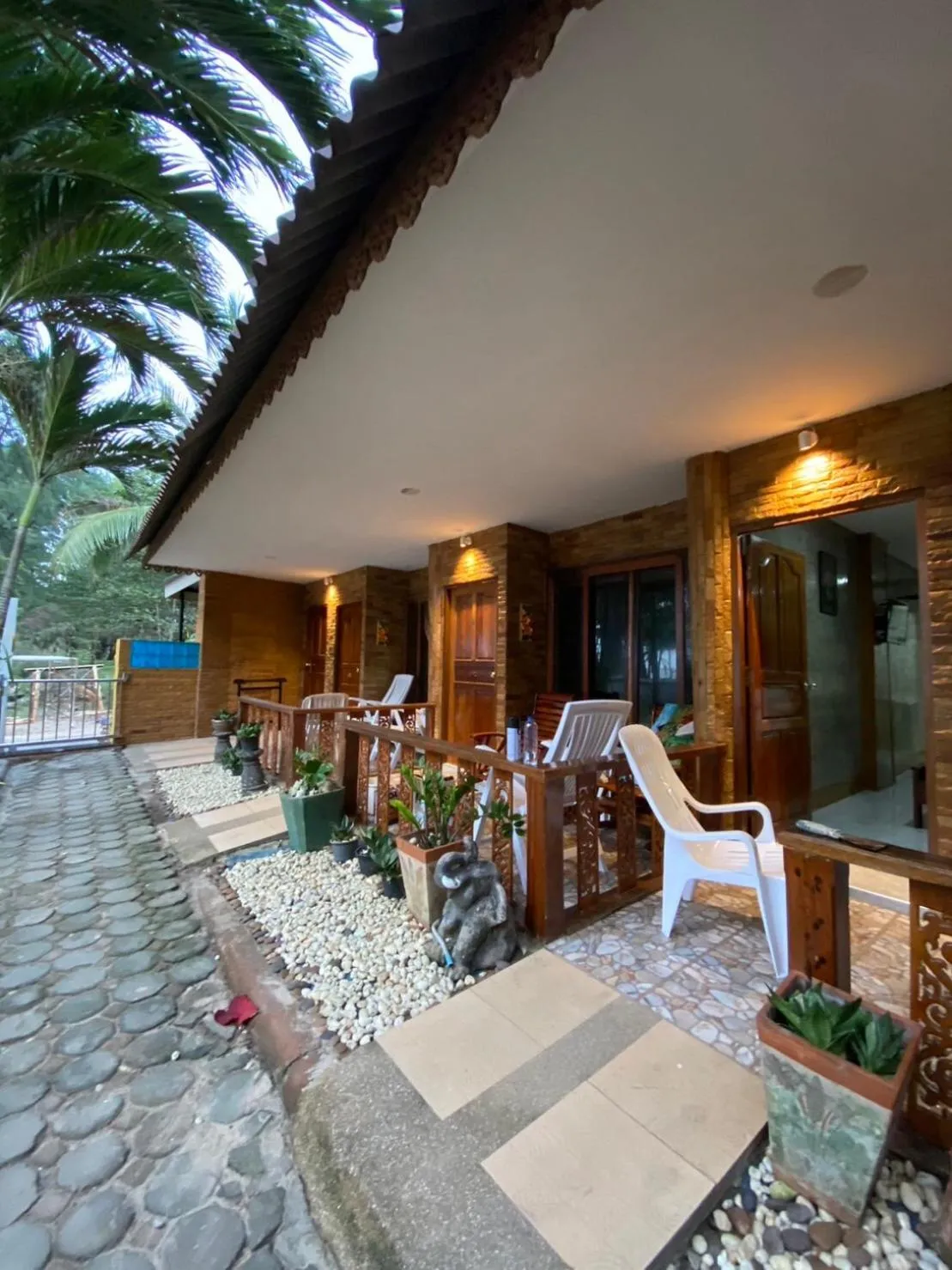 Ruan Mai Naiyang Beach Resort