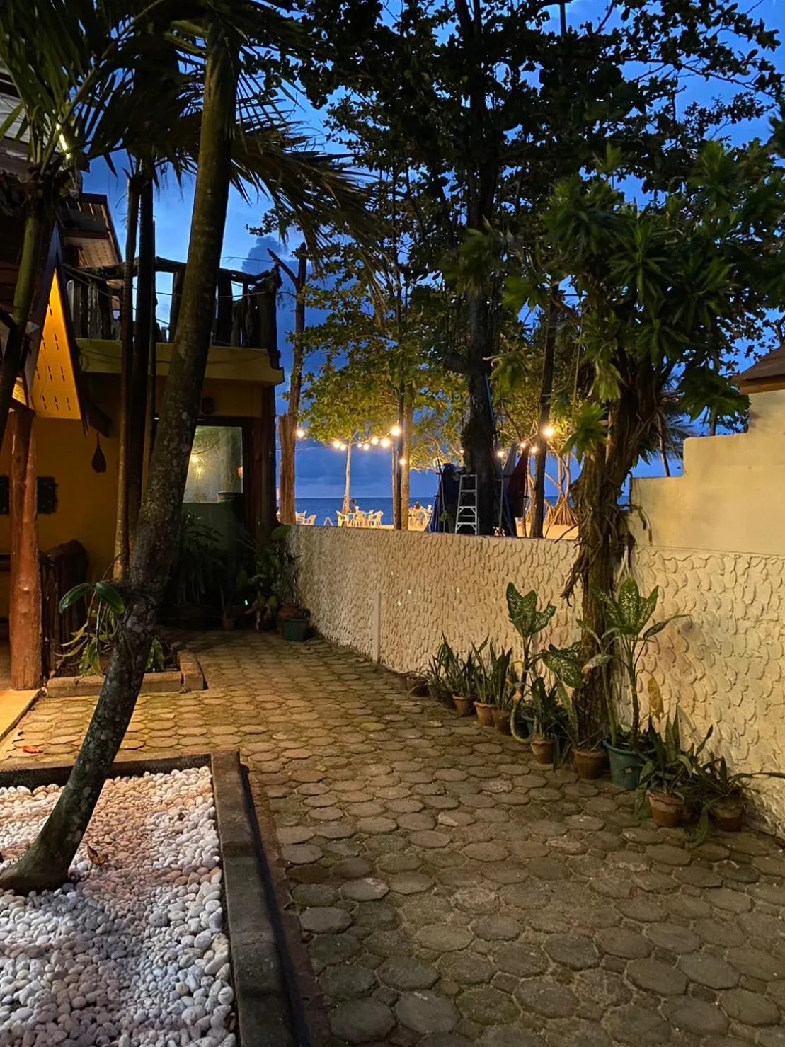 Ruan Mai Naiyang Beach Resort