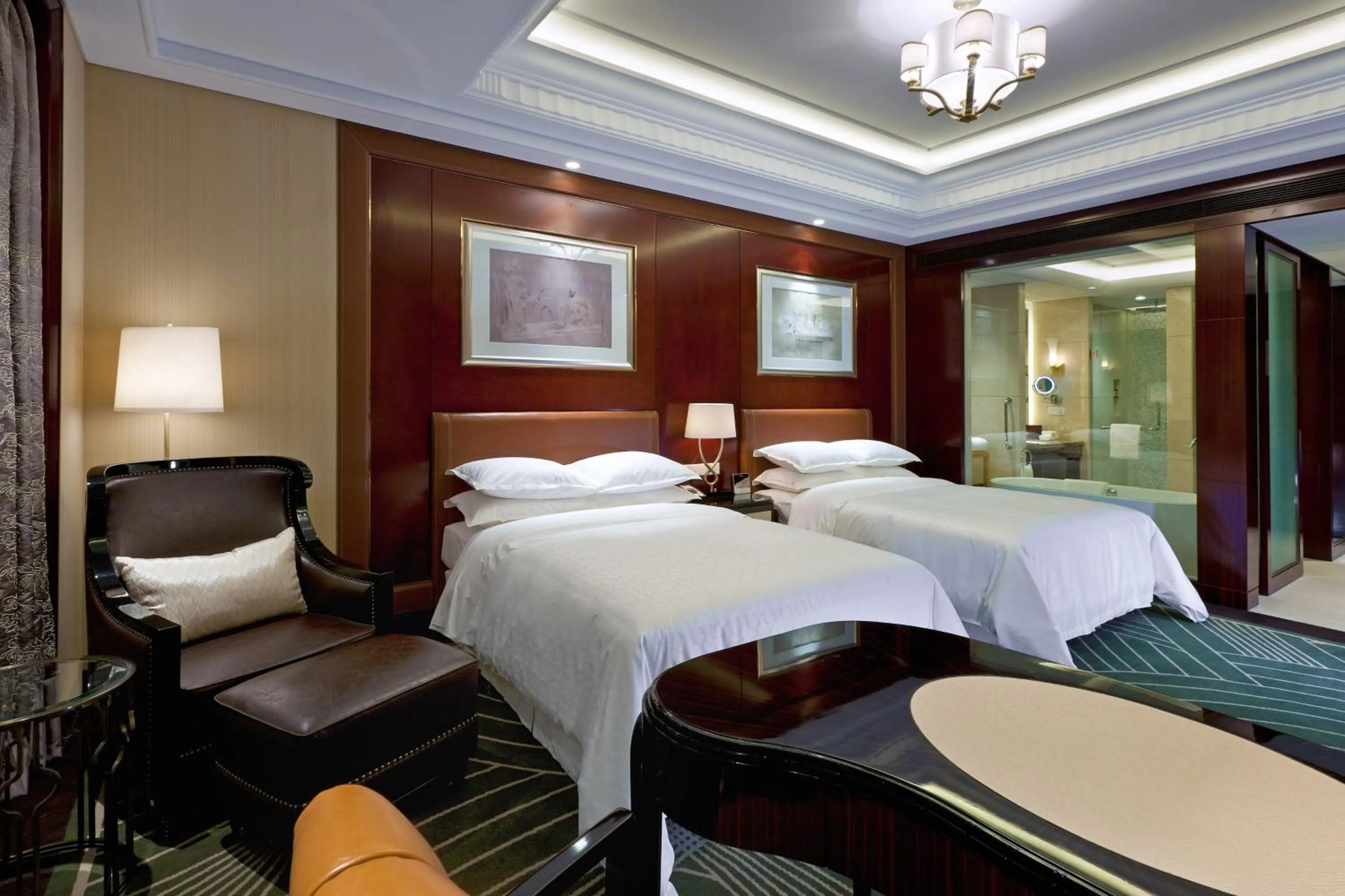 Photo of the whole room, Bed in Sheraton Changzhou Wujin Hotel