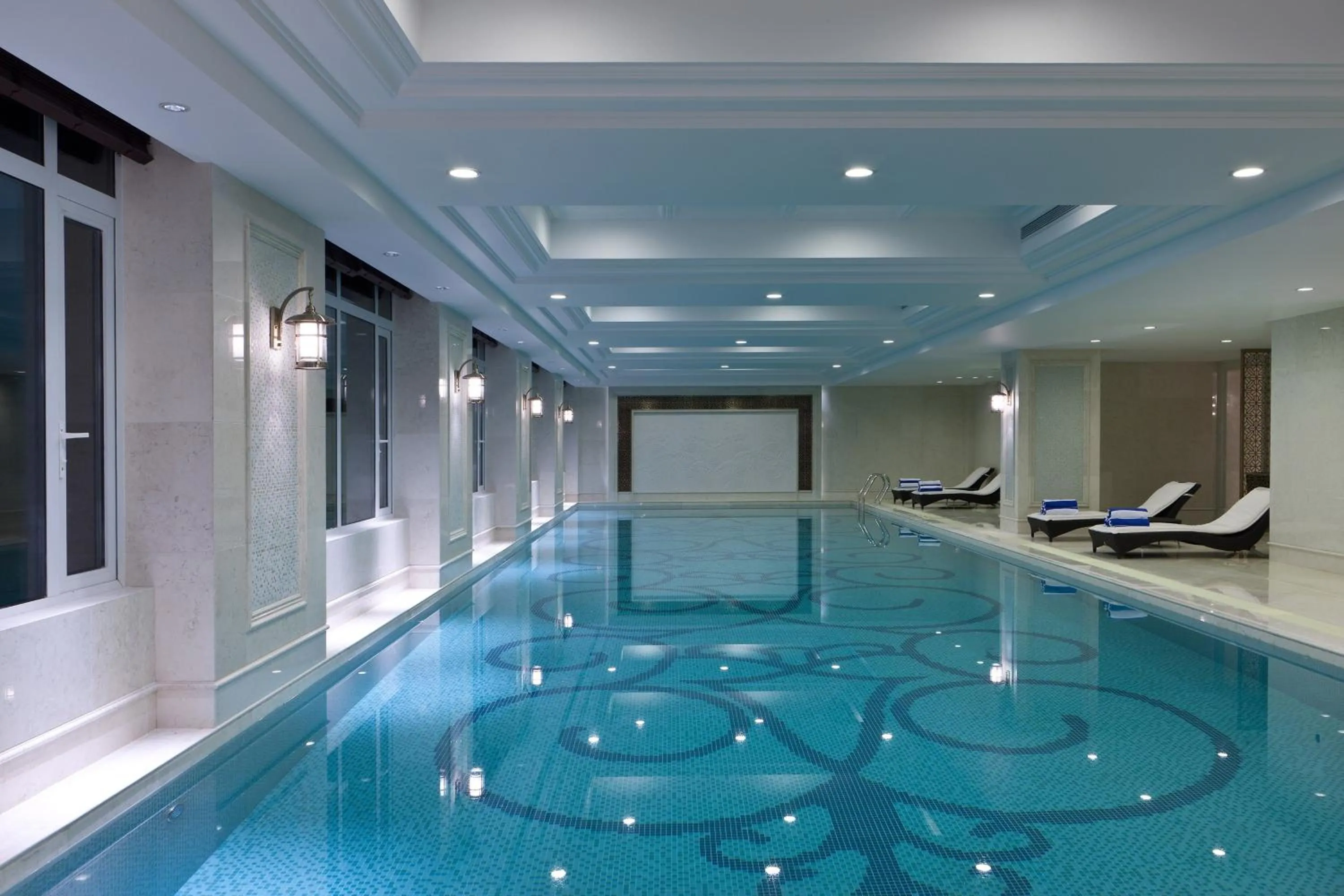 Swimming pool in Sheraton Changzhou Wujin Hotel