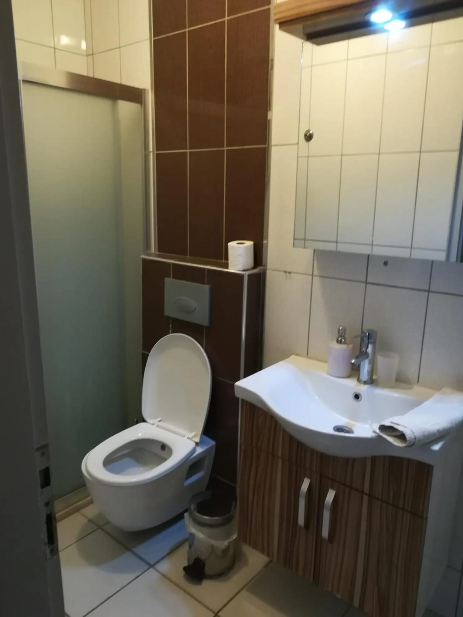 Bathroom in Andy's Apart Hotel